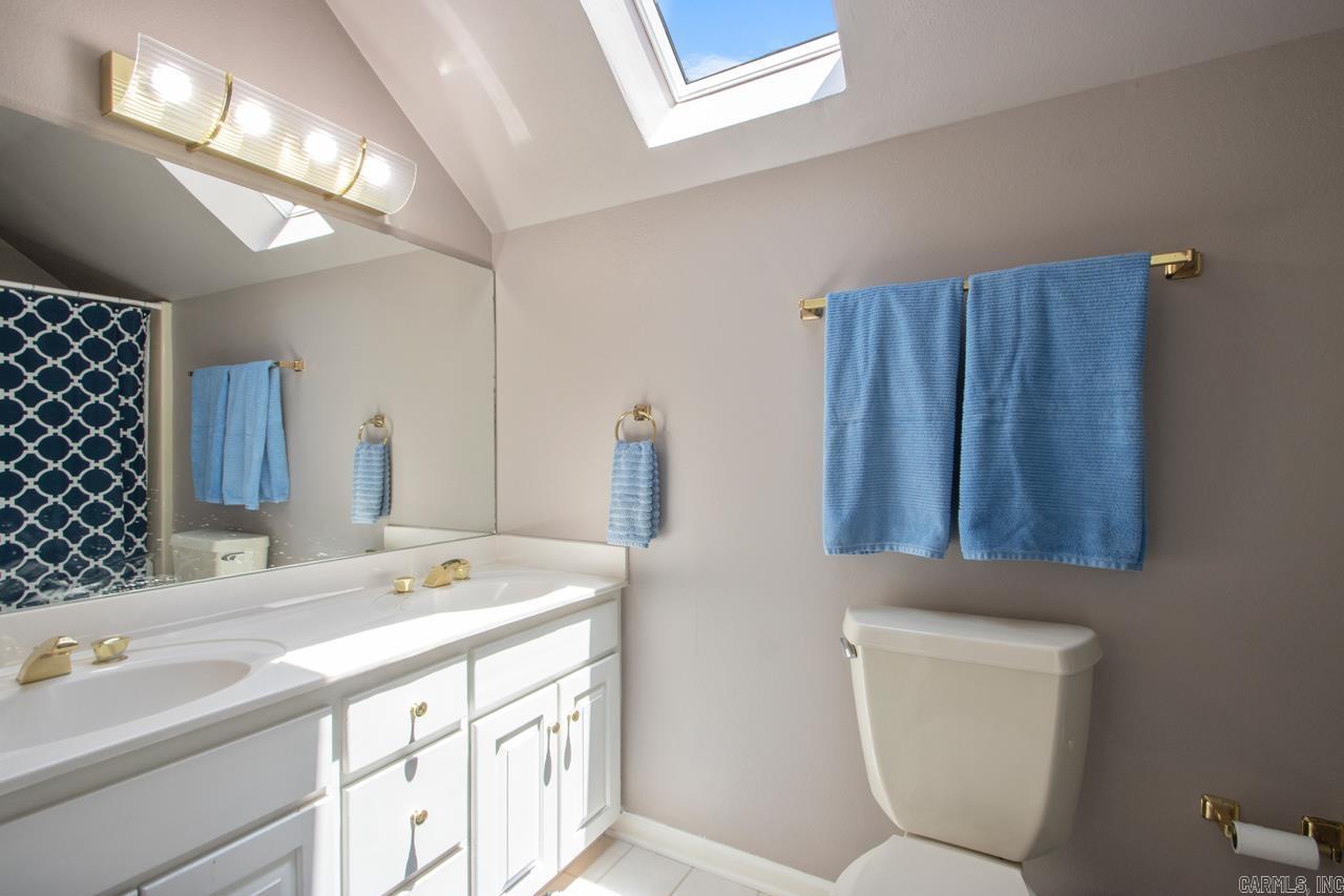 STONEGATE SHORES - Residential