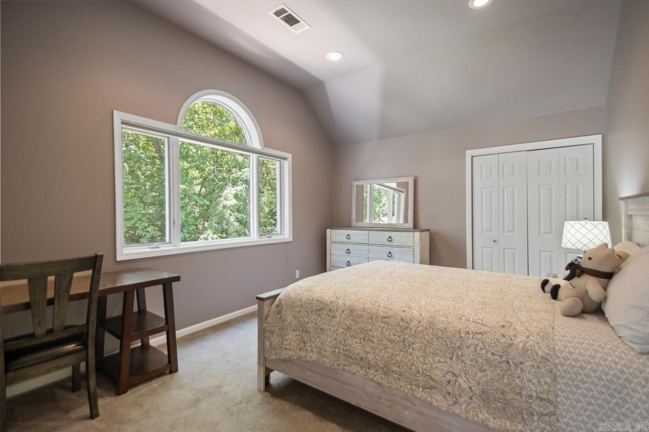 STONEGATE SHORES - Residential