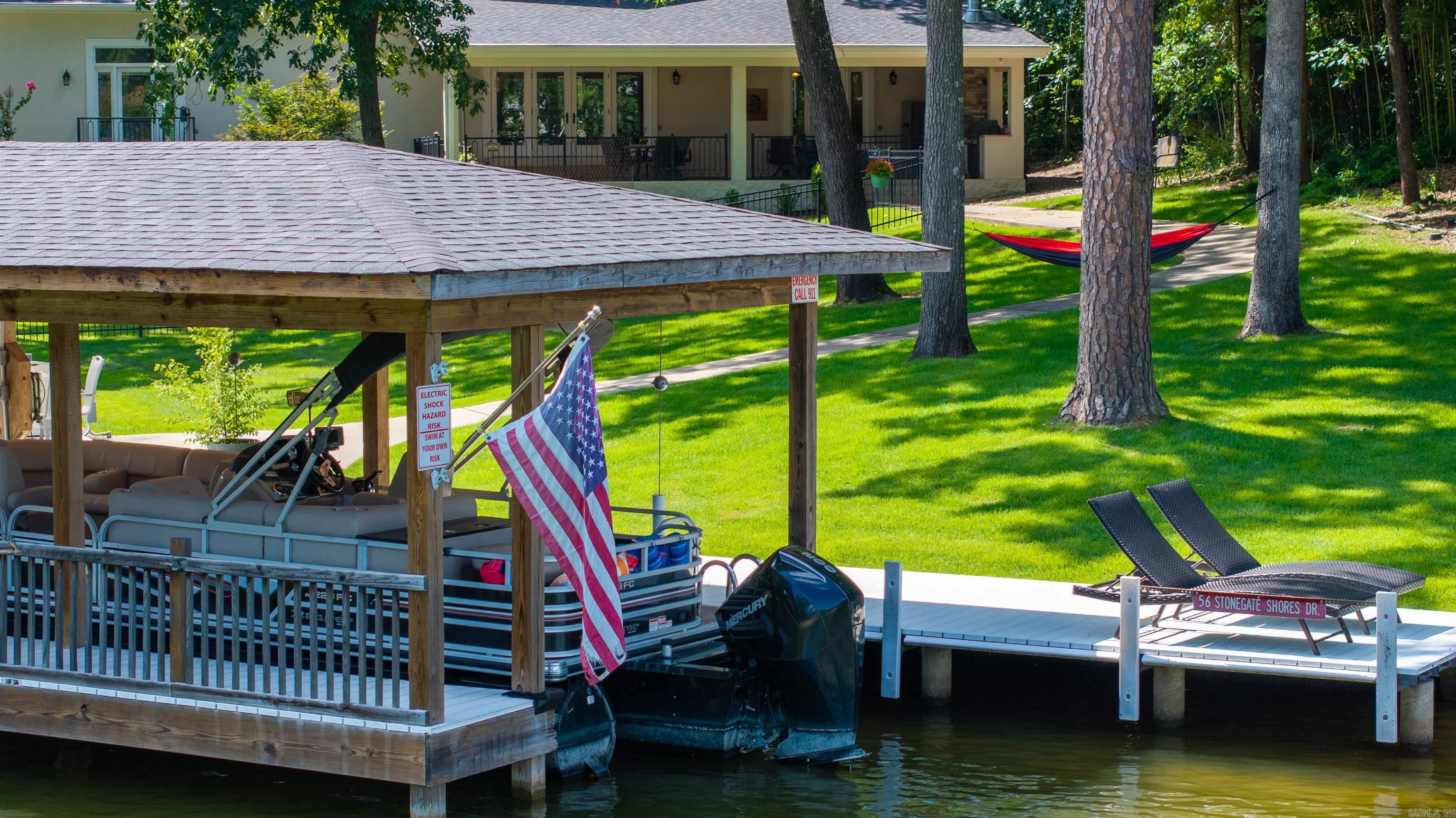 STONEGATE SHORES - Residential