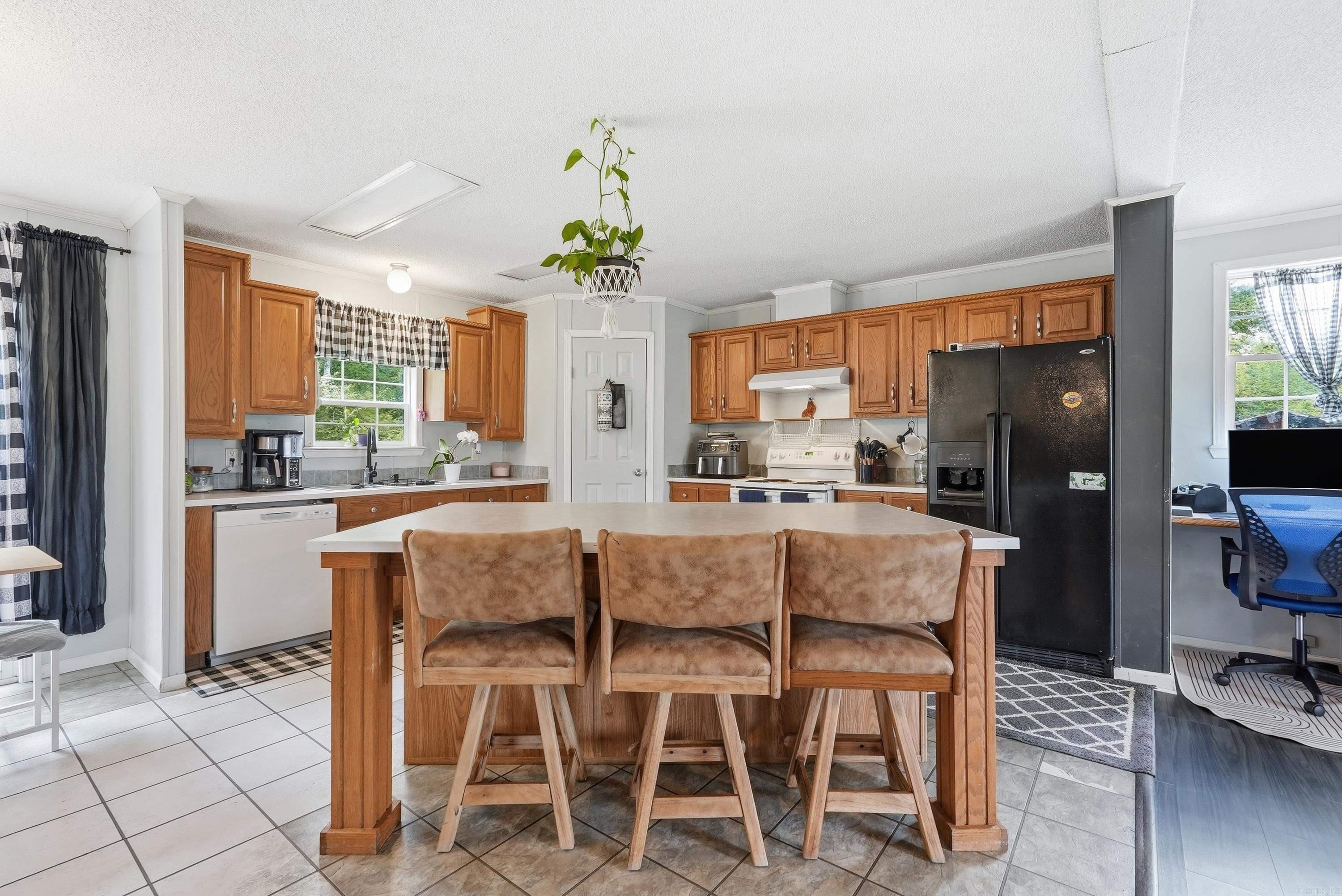 BROOKHAVEN ESTATES - Residential