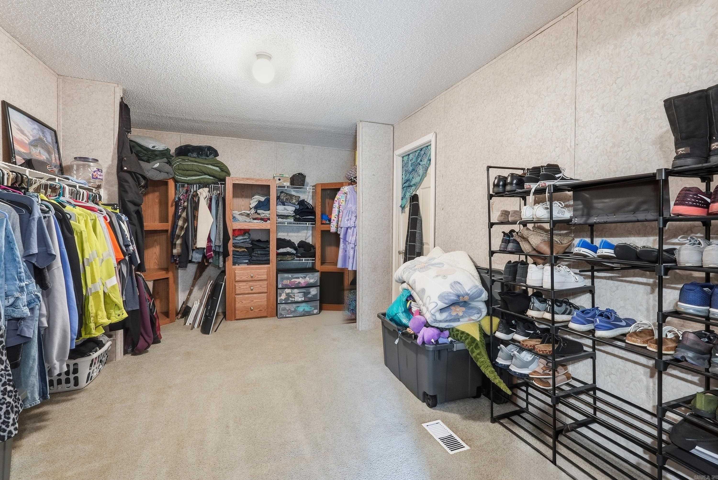 BROOKHAVEN ESTATES - Residential