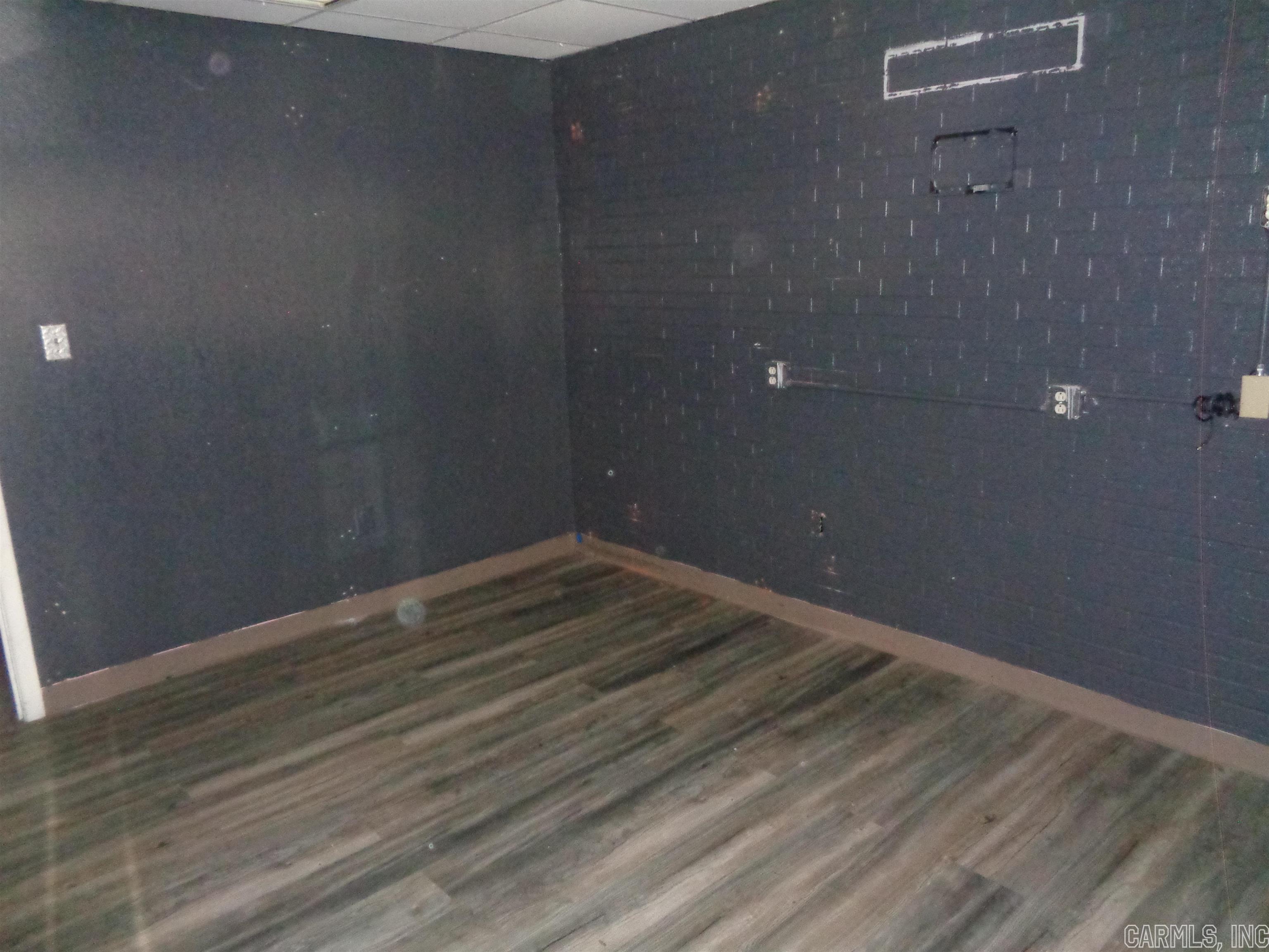 Centennial - Commercial Sale