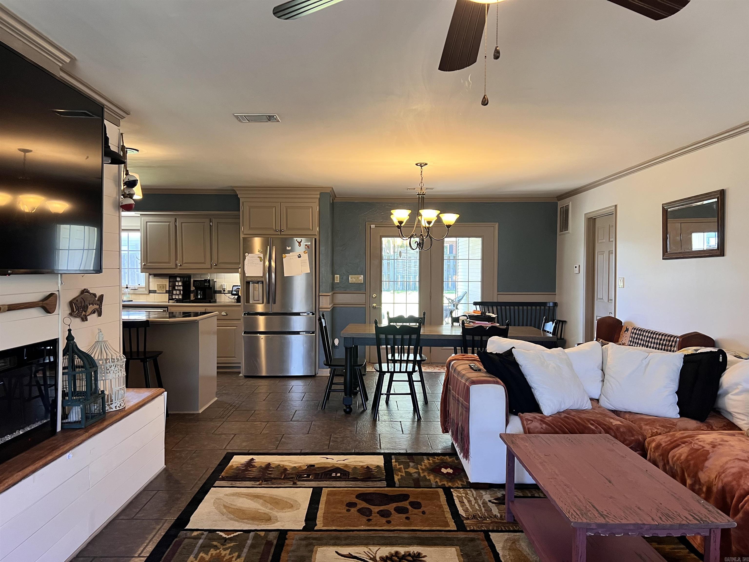 KENWOOD ESTATES - Residential