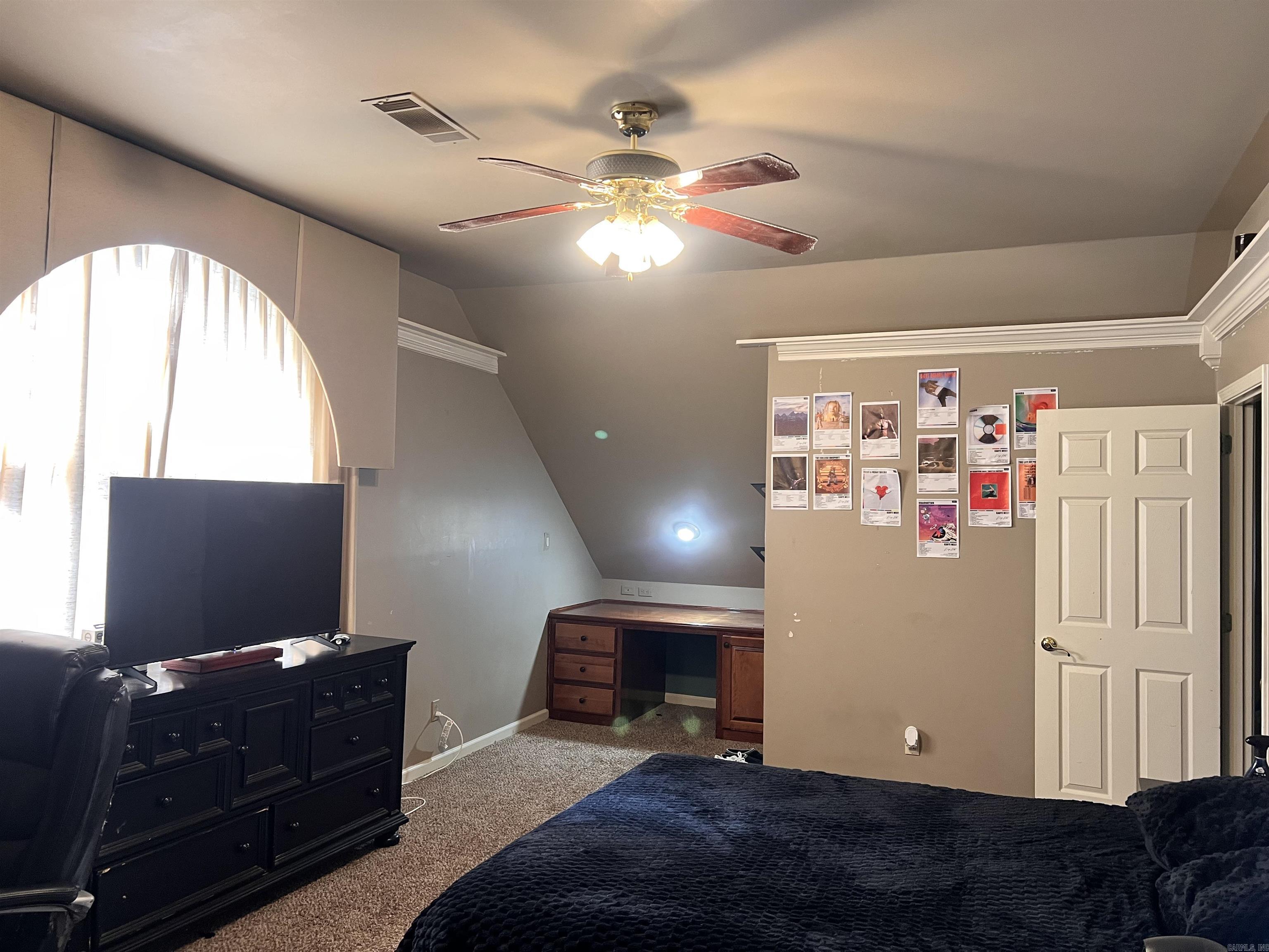 KENWOOD ESTATES - Residential