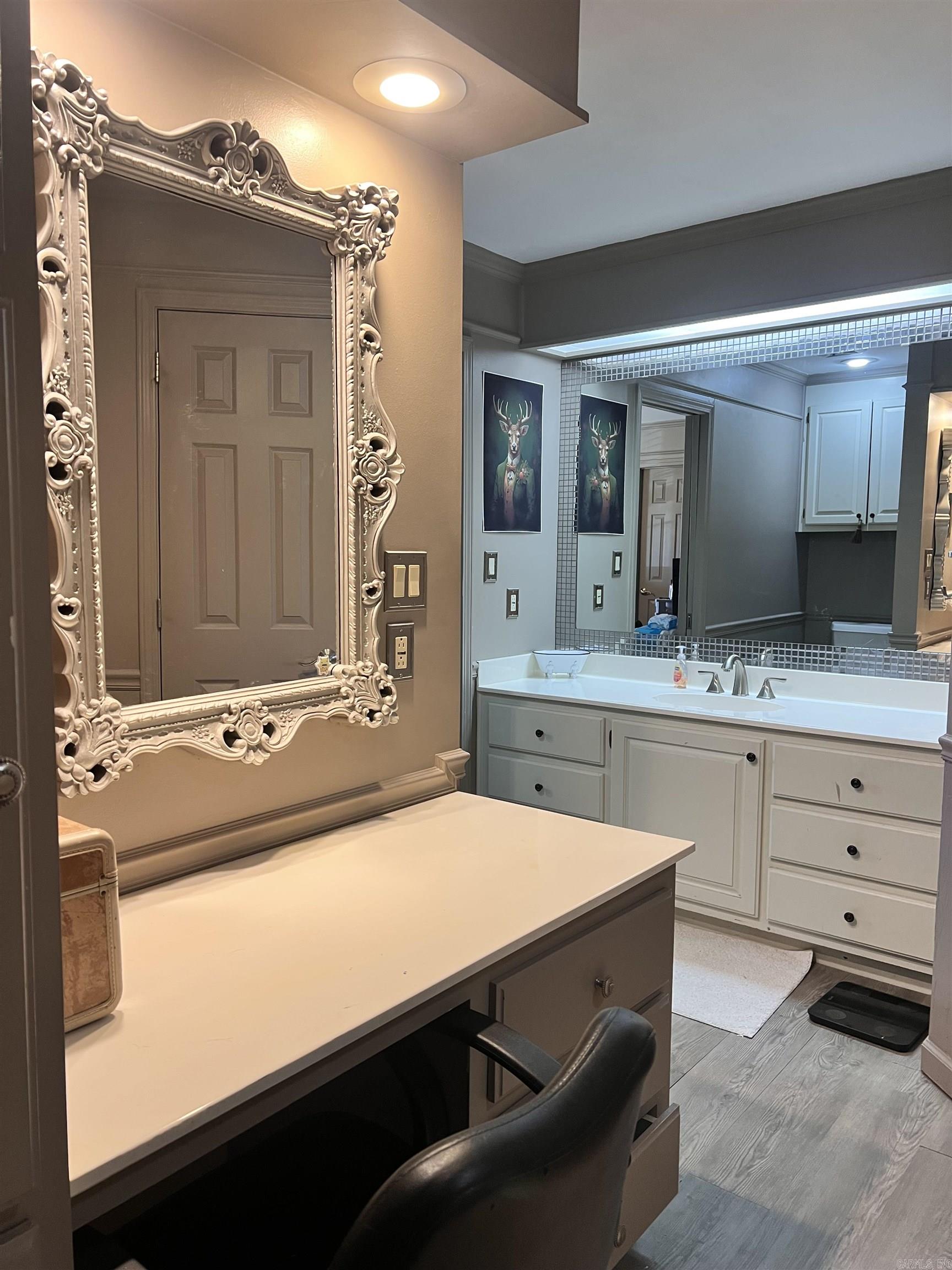 KENWOOD ESTATES - Residential