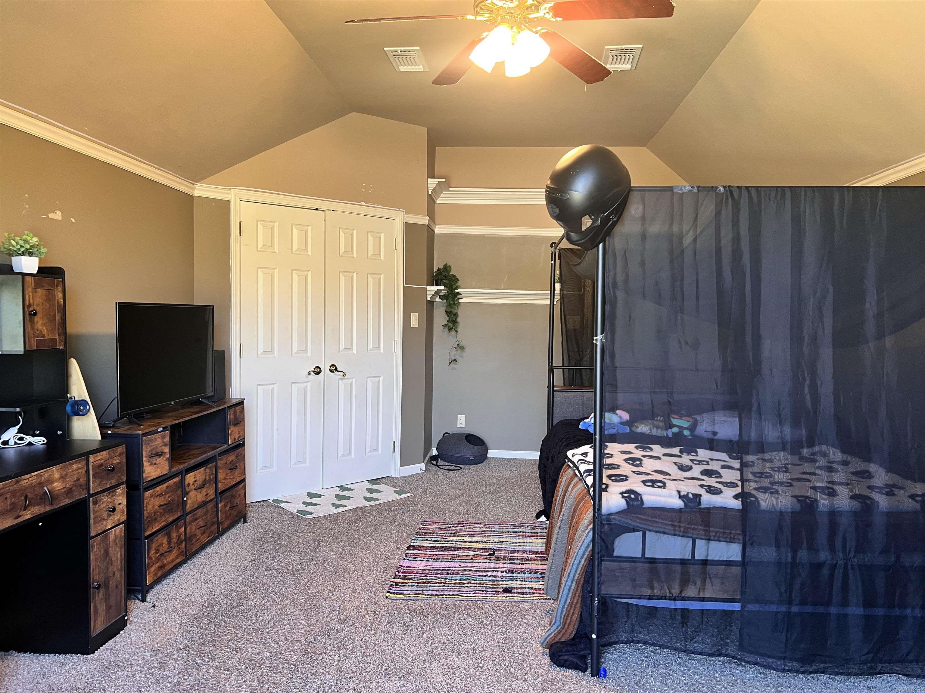 KENWOOD ESTATES - Residential