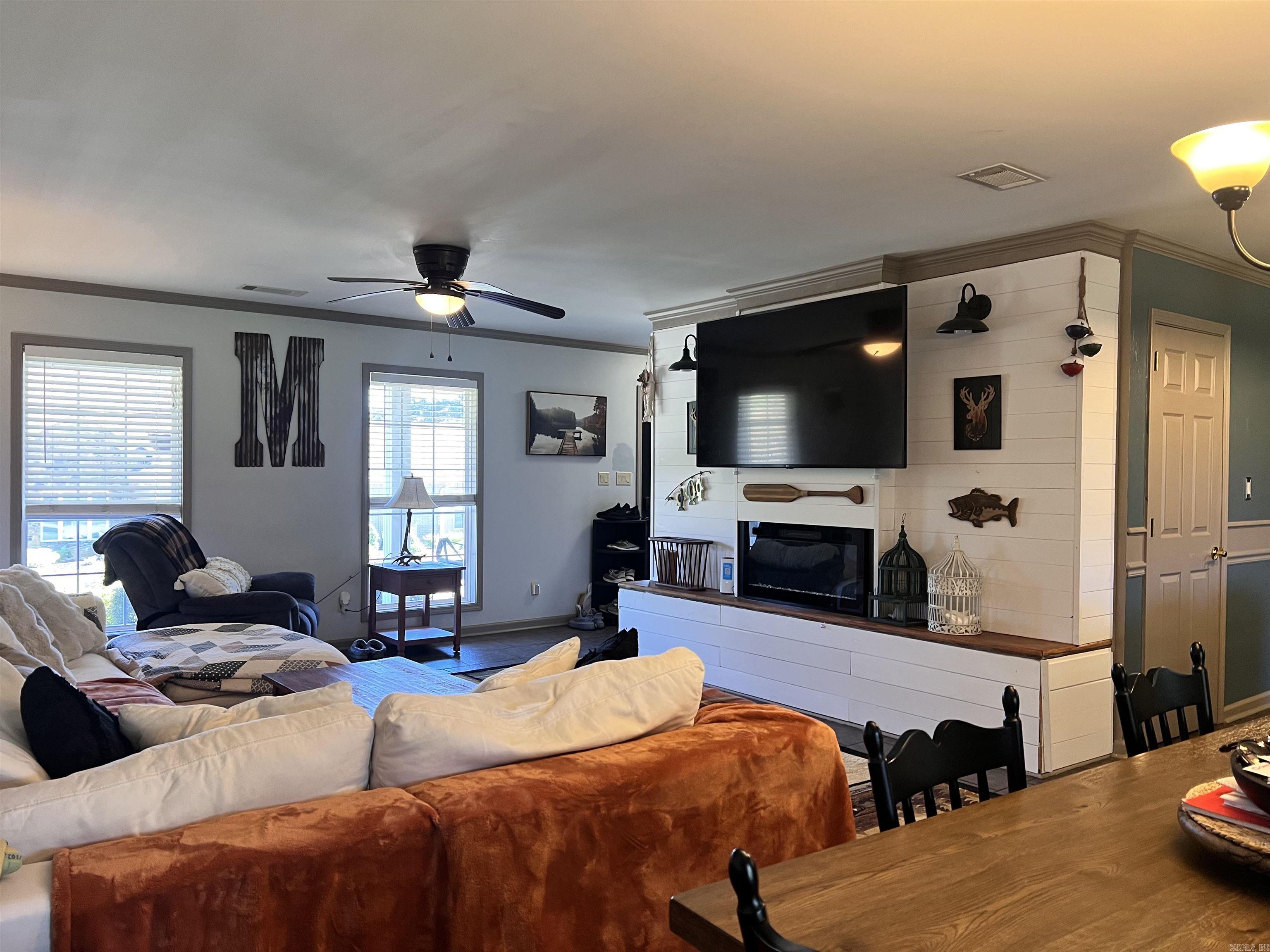 KENWOOD ESTATES - Residential