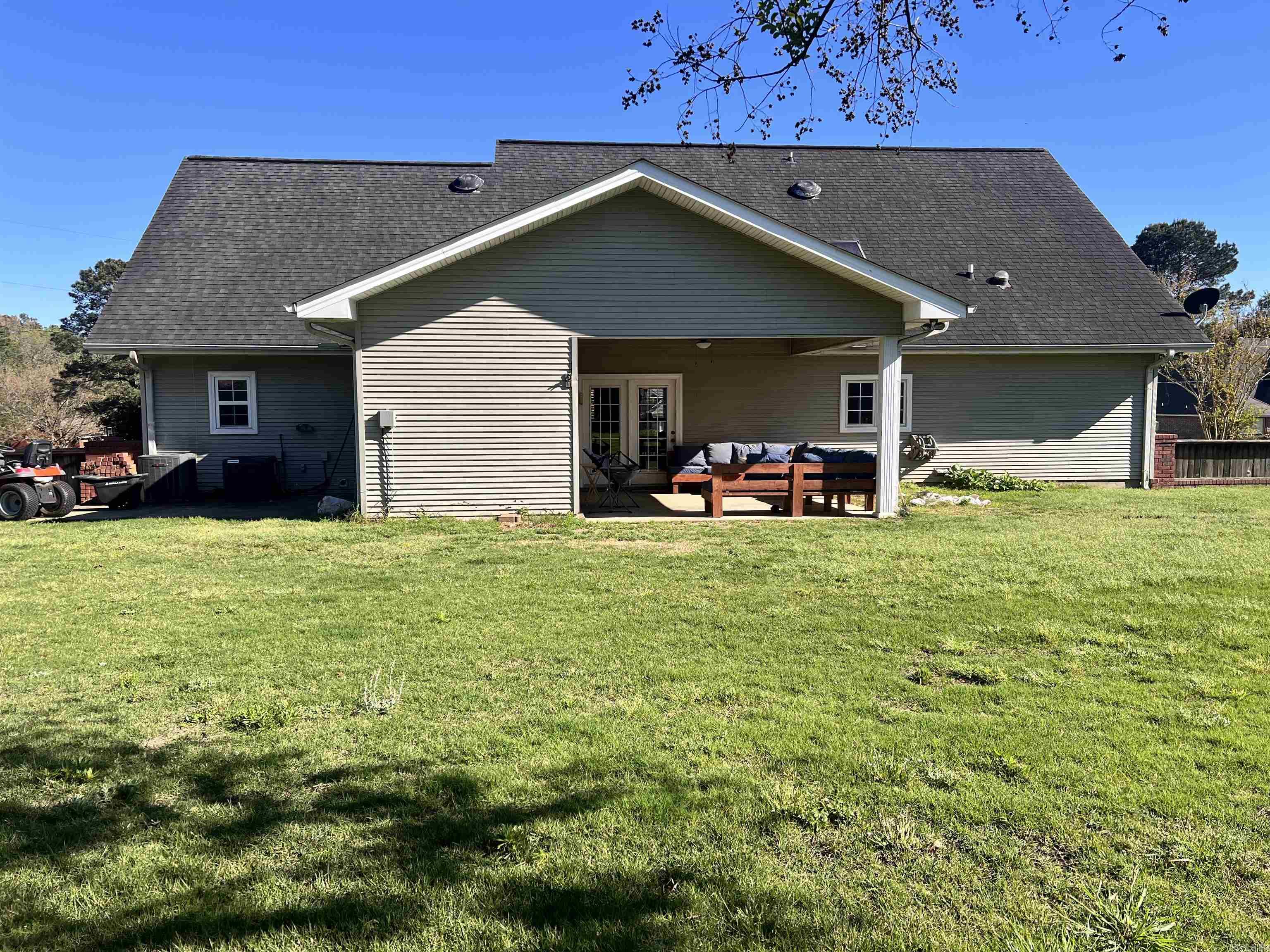 KENWOOD ESTATES - Residential