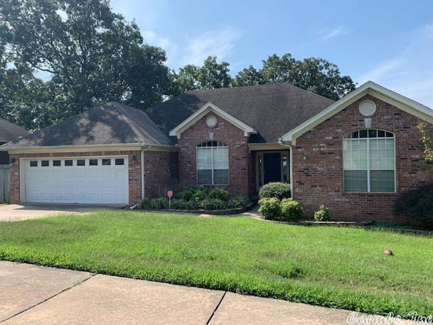 LOCATED IN THE WONDERFUL GAP CREEK SUB, THIS HOME IS CONVENIENTLY LOCATED CLOSE TO AMENITIES PLUS ONLY A SHORT DRIVE FROM HWY 67/167 AND TO THE LRAFB**GREATRM W/CORNER FP & TRAY CEILING**DINING RM PLUS EAT-IN KIT W/SURFACE RANGE, WALL OVEN, PANTRY & AMPLE CABINET SPACE**2" BLINDS, LG. MASTER BR & BA W/DBL VANITIES, JETTED TUB, SEP SHOWER & WALK-IN CLOSET**PRIVACY FENCED CORNER LOT W/UNDER HOUSE AREA FOR STG OR WORKSHOP**SEE AGENT REMARKS PLEASE**