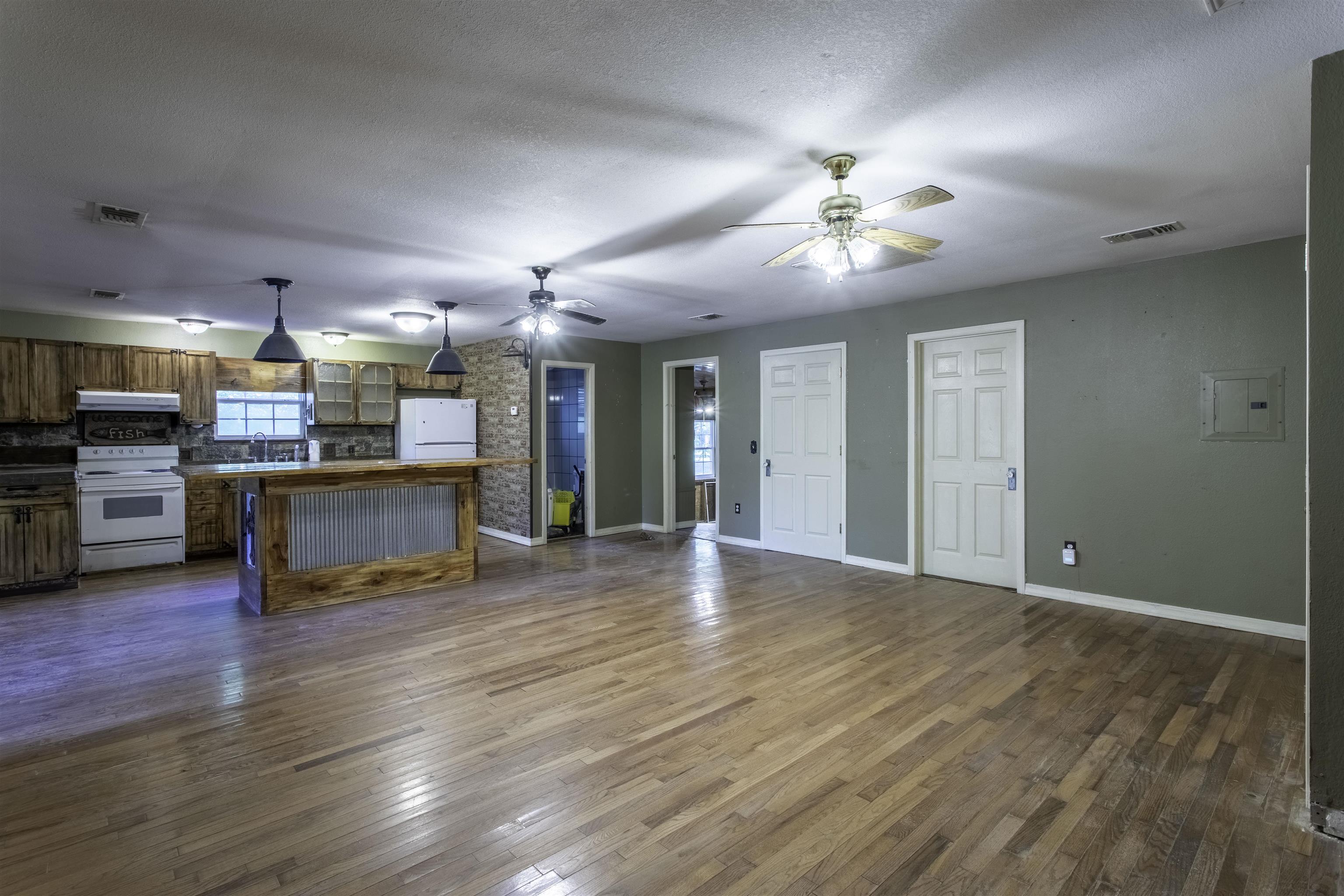 ROSE HILL CAMPGROUND - Residential