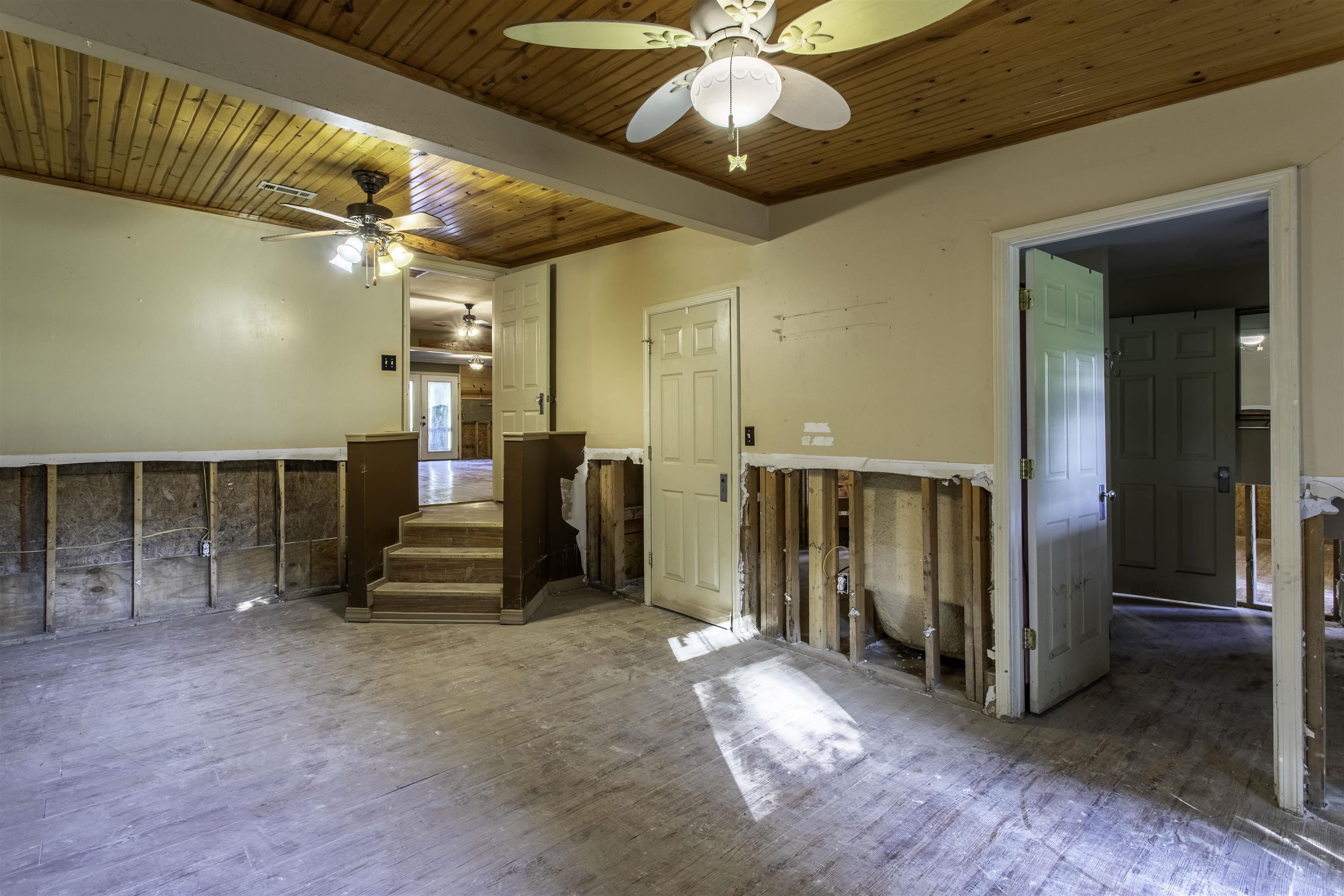 ROSE HILL CAMPGROUND - Residential