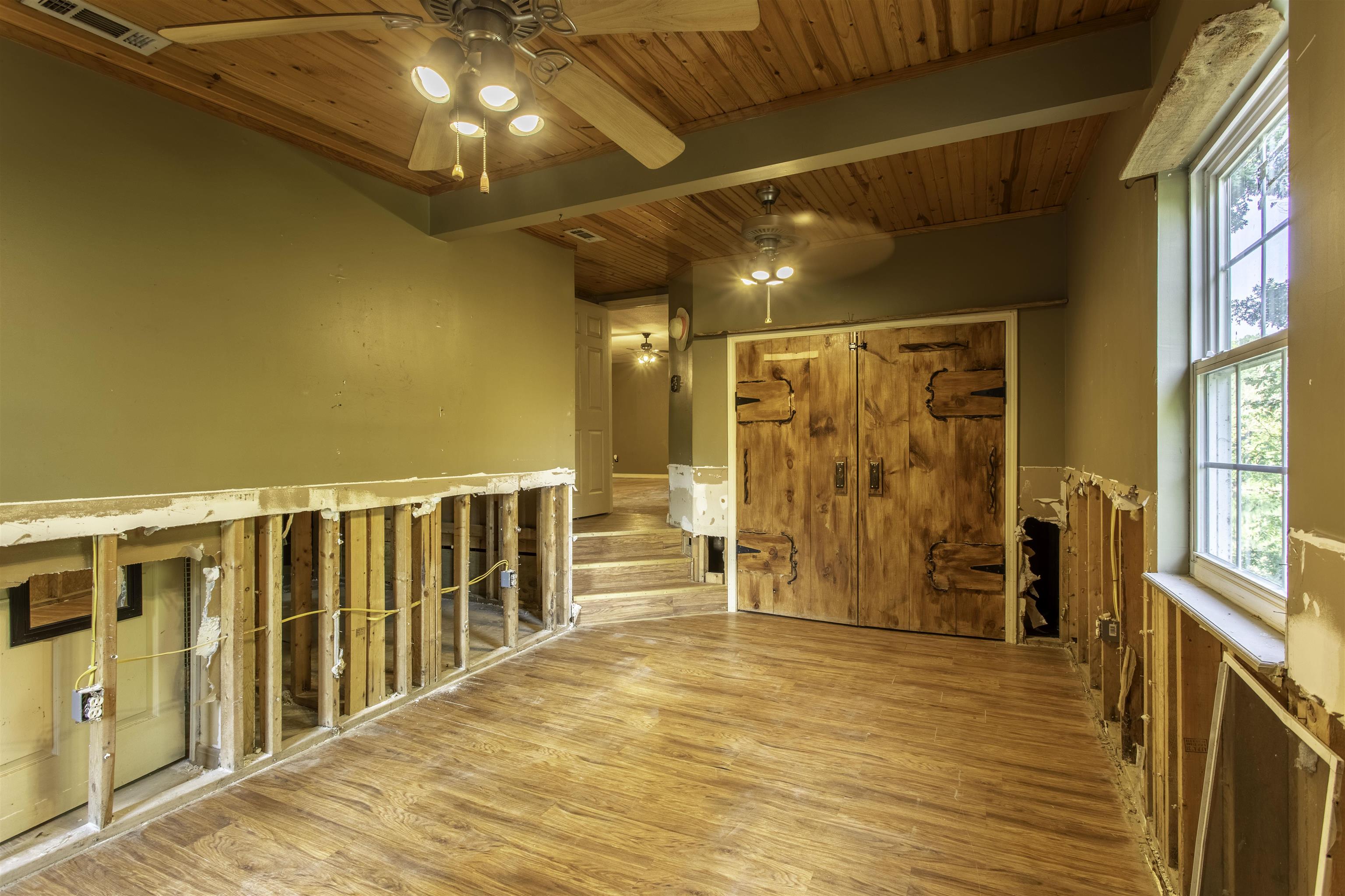 ROSE HILL CAMPGROUND - Residential