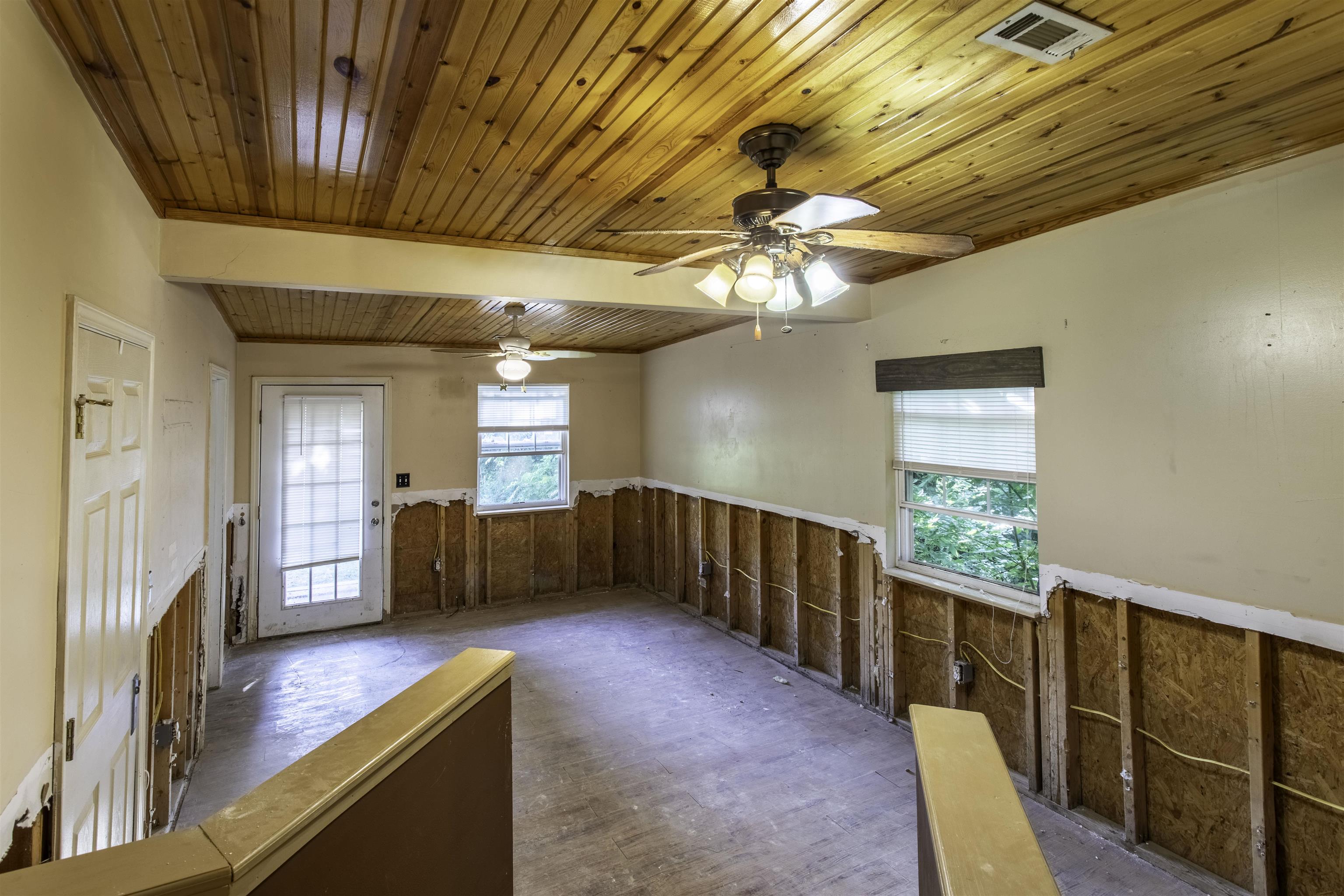 ROSE HILL CAMPGROUND - Residential