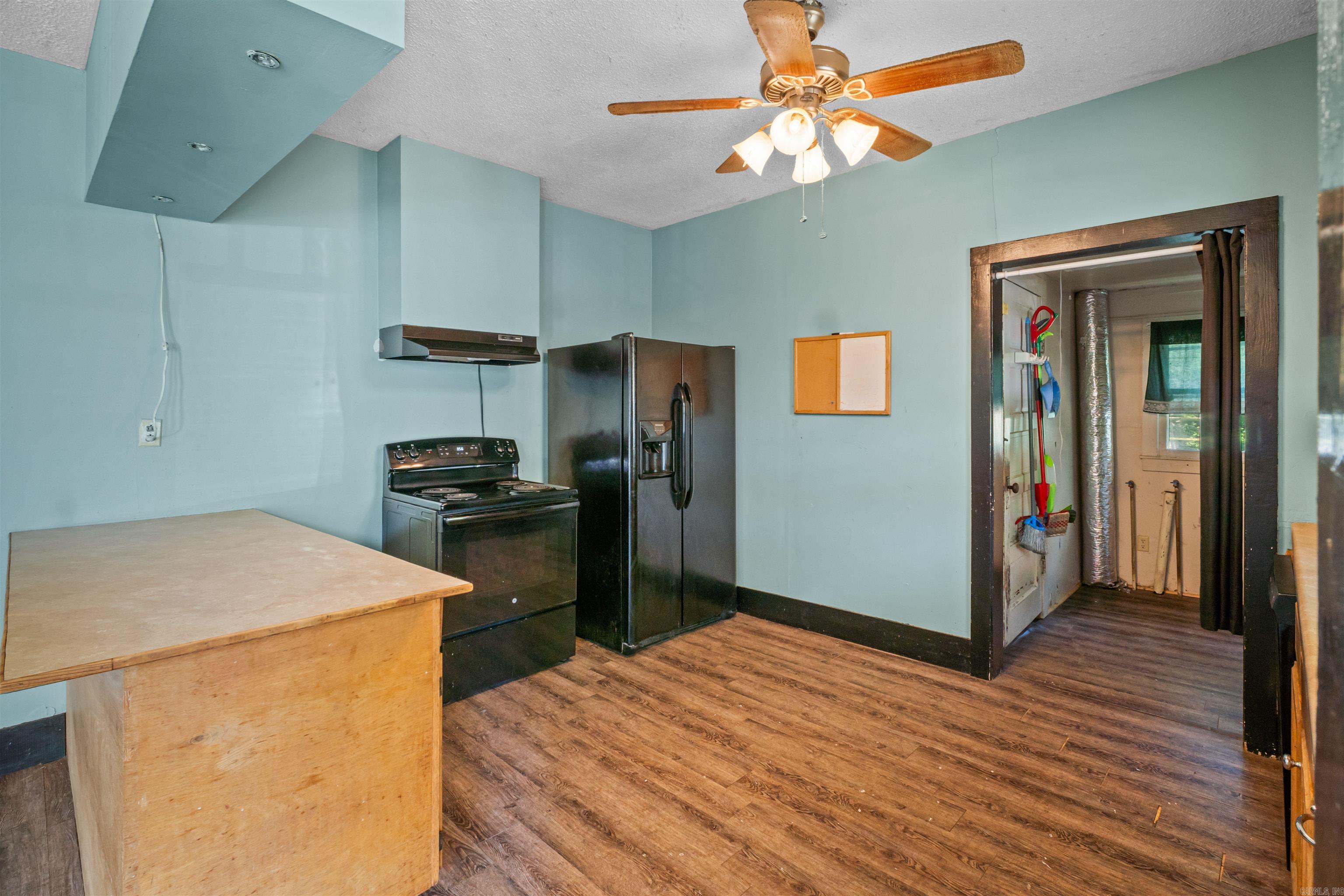 CLIFTONS ADDN - Residential