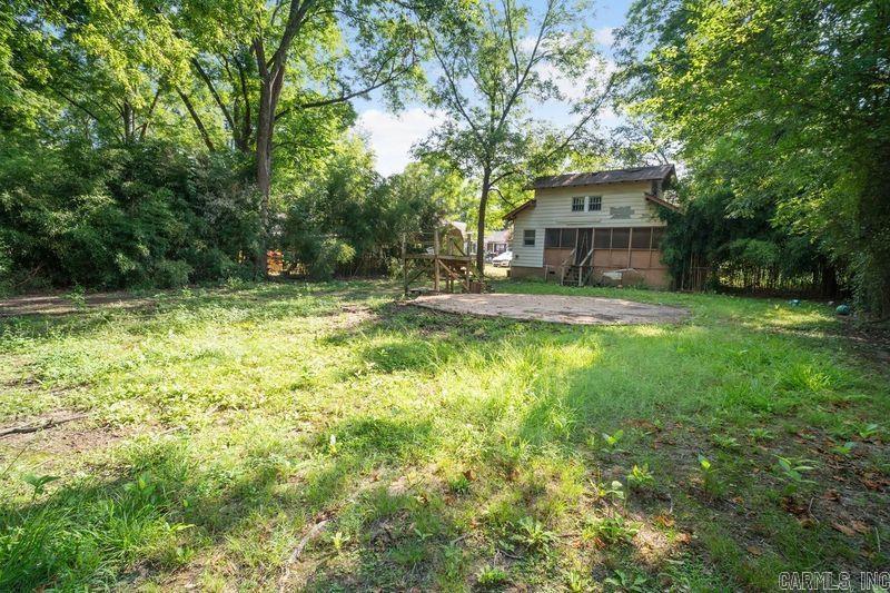 CLIFTONS ADDN - Residential