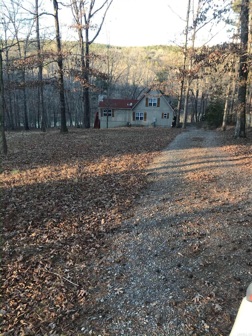 Lake house on Greers Ferry Lake. 3 bedroom 2.5 Bath.