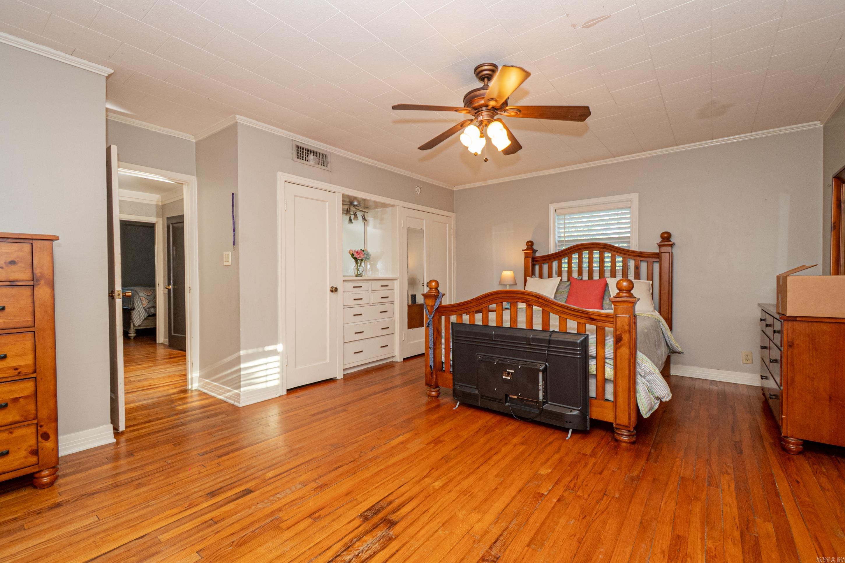 WEST WOODS - Residential