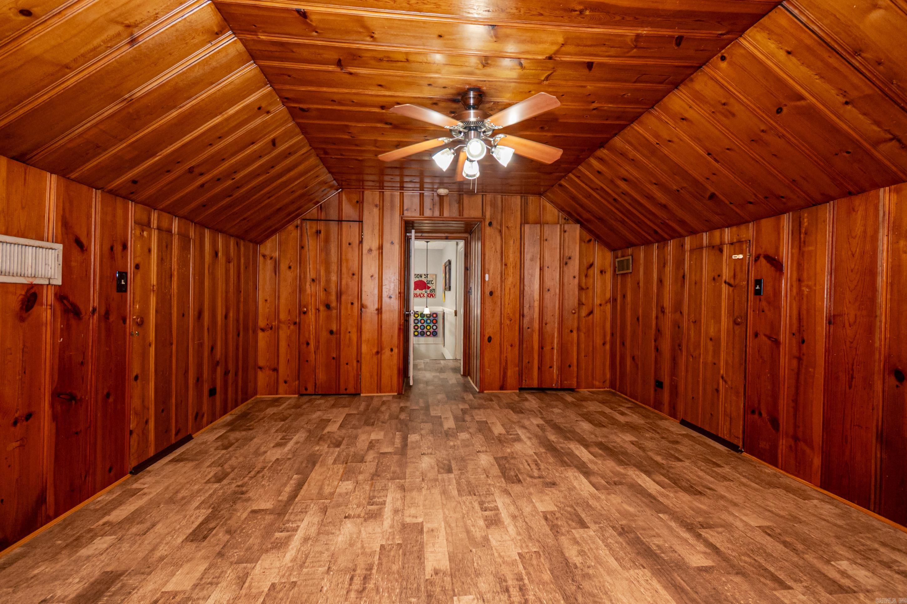 WEST WOODS - Residential