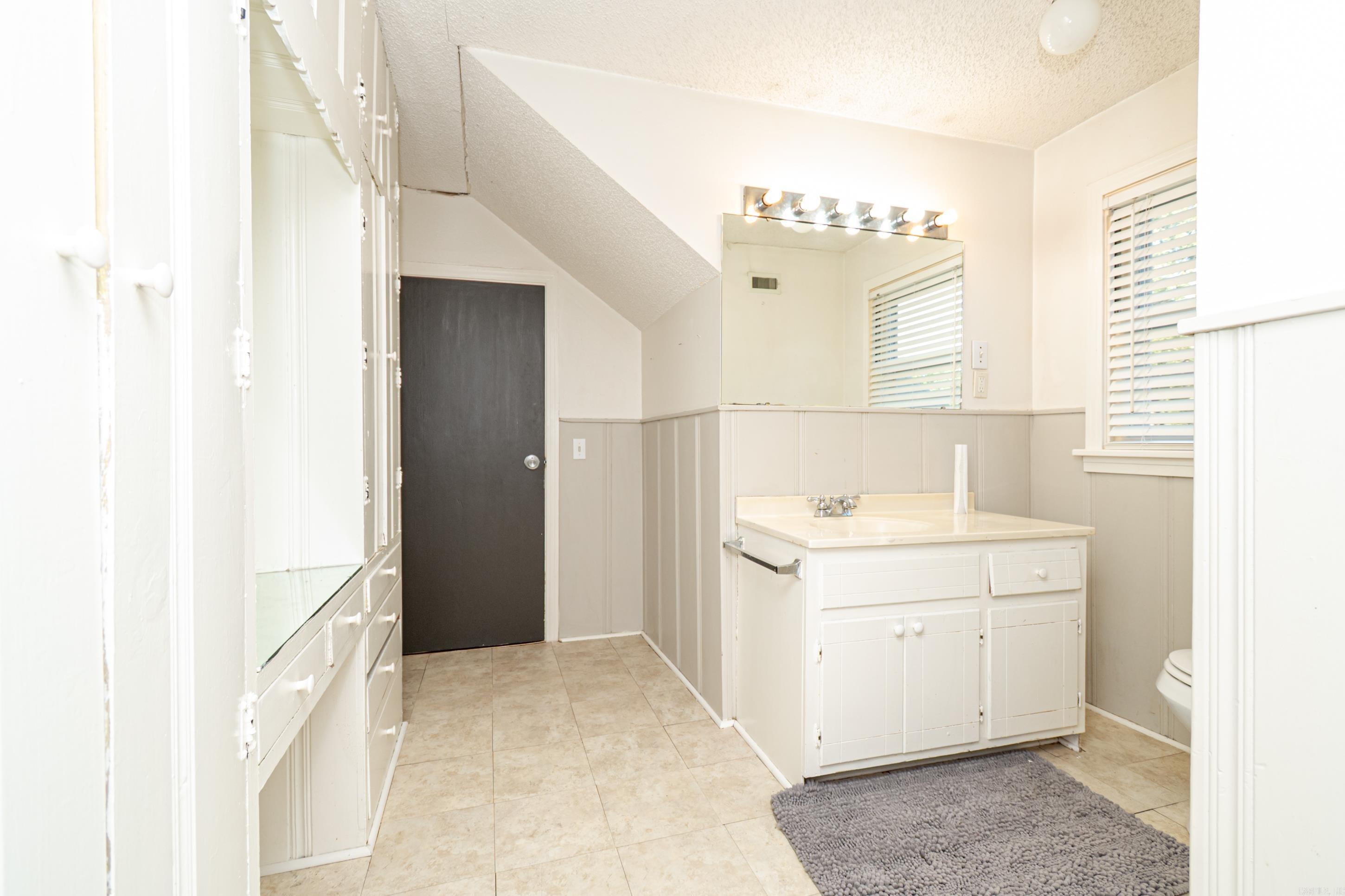 WEST WOODS - Residential