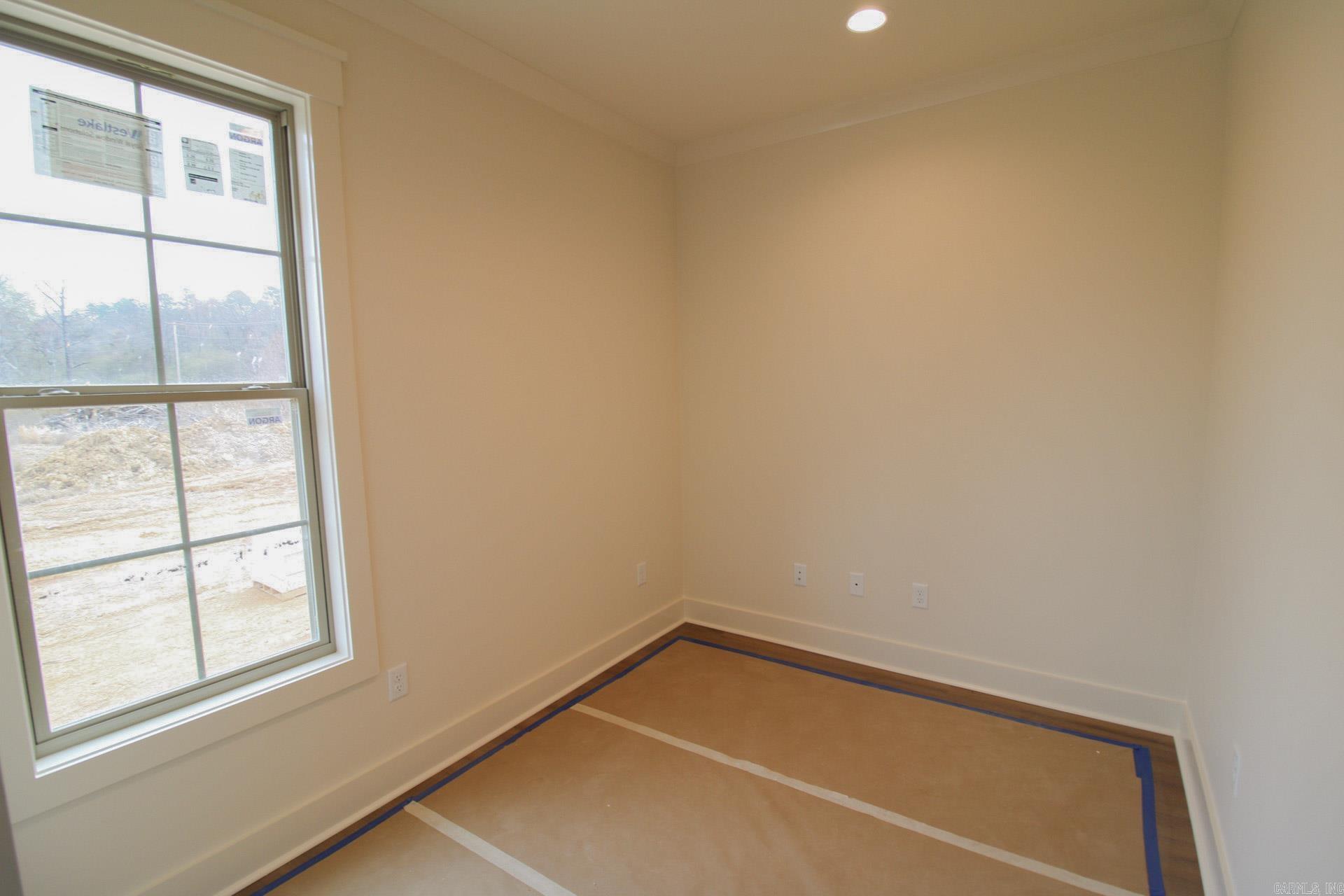 ROBYNMAR - Residential