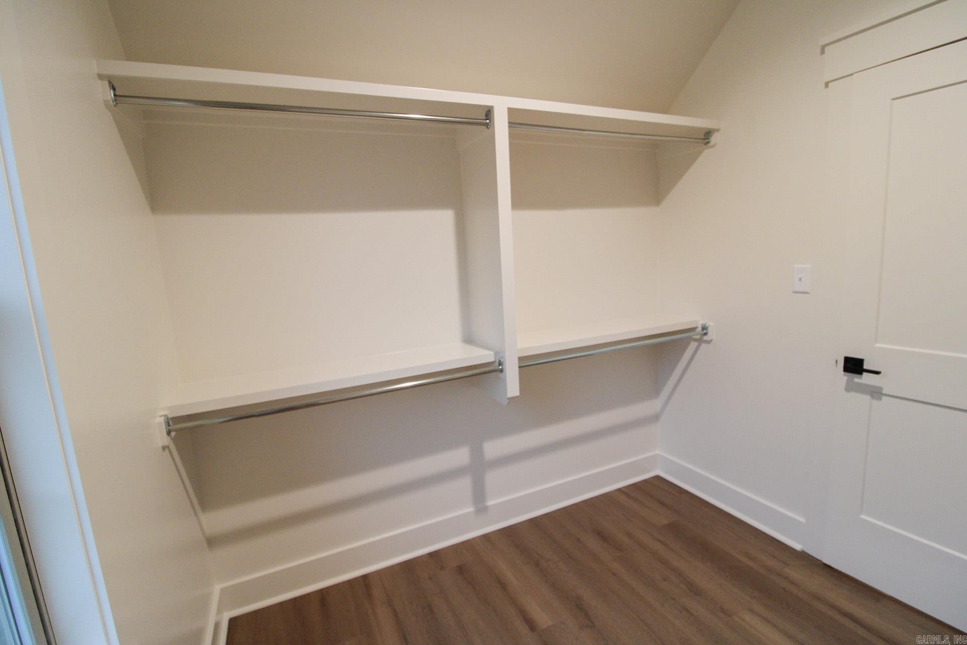 ROBYNMAR - Residential