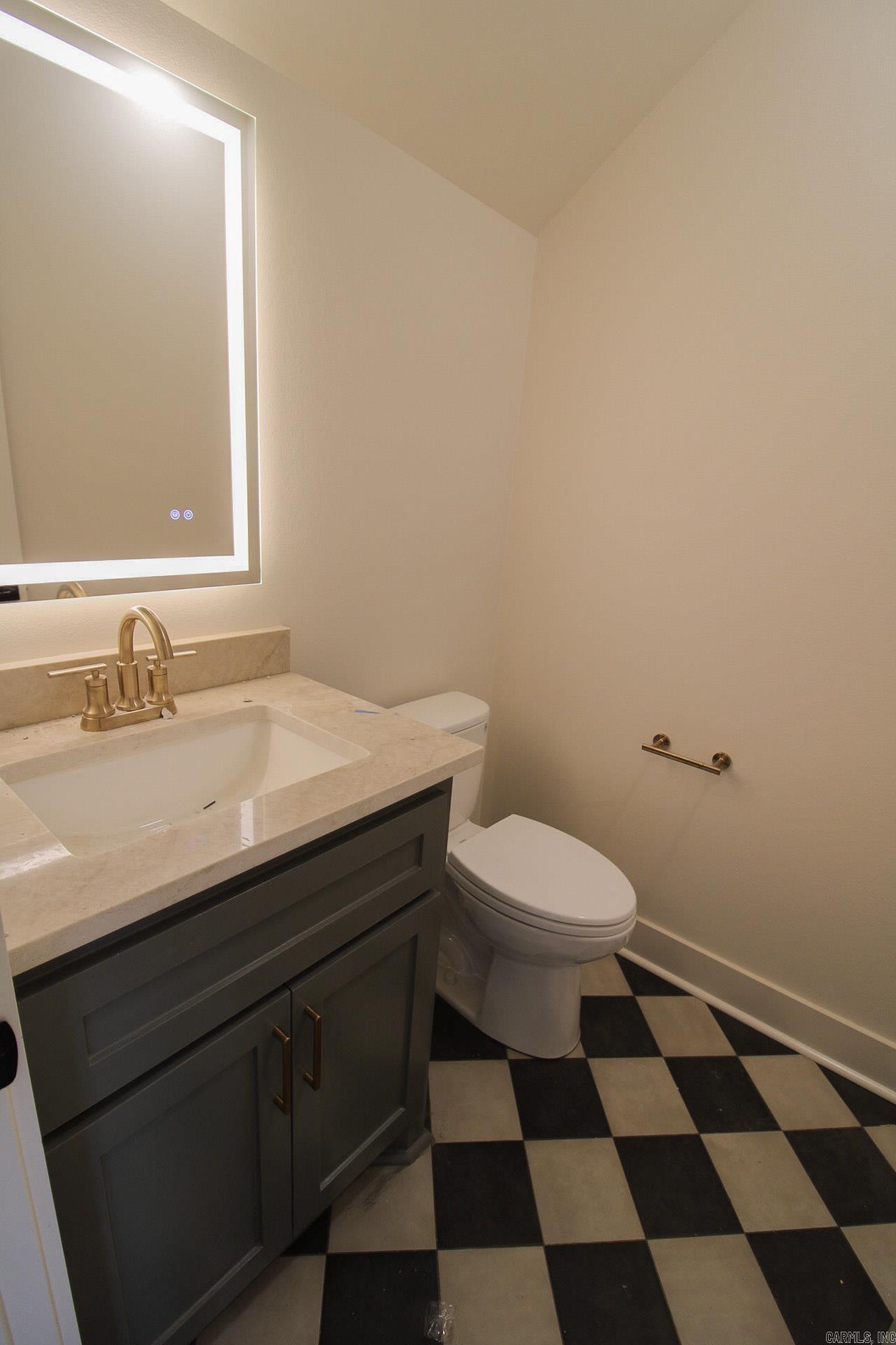 ROBYNMAR - Residential