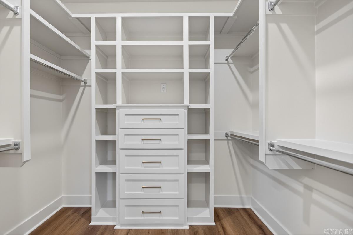 ROBYNMAR - Residential