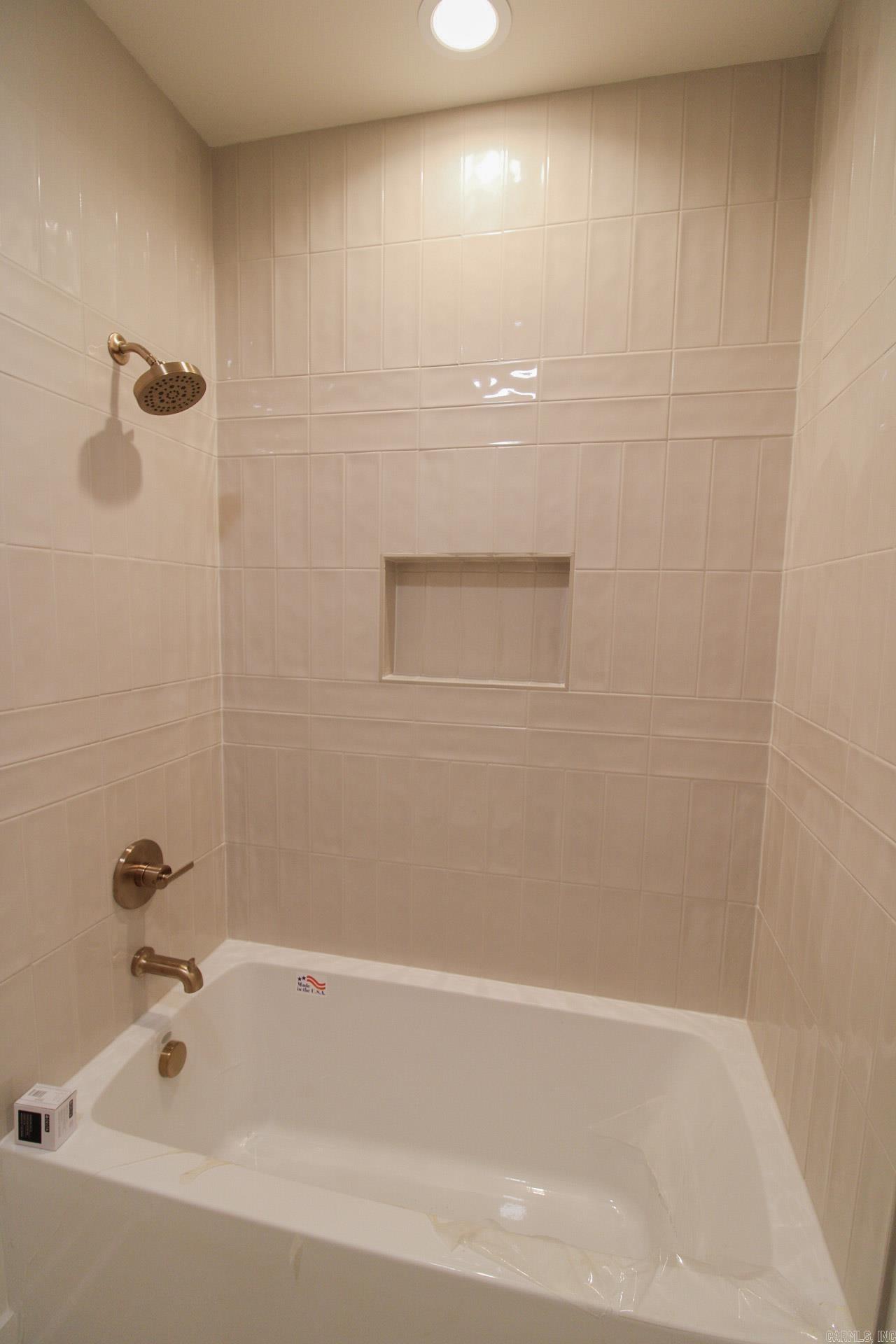 ROBYNMAR - Residential