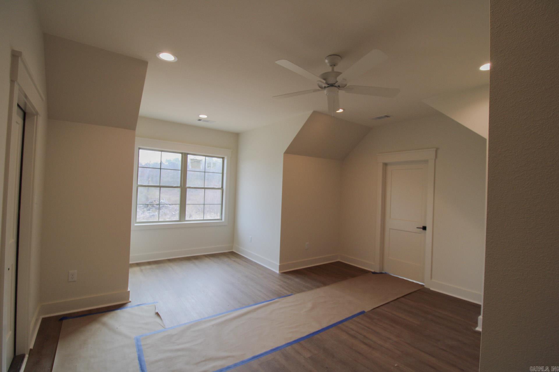 ROBYNMAR - Residential