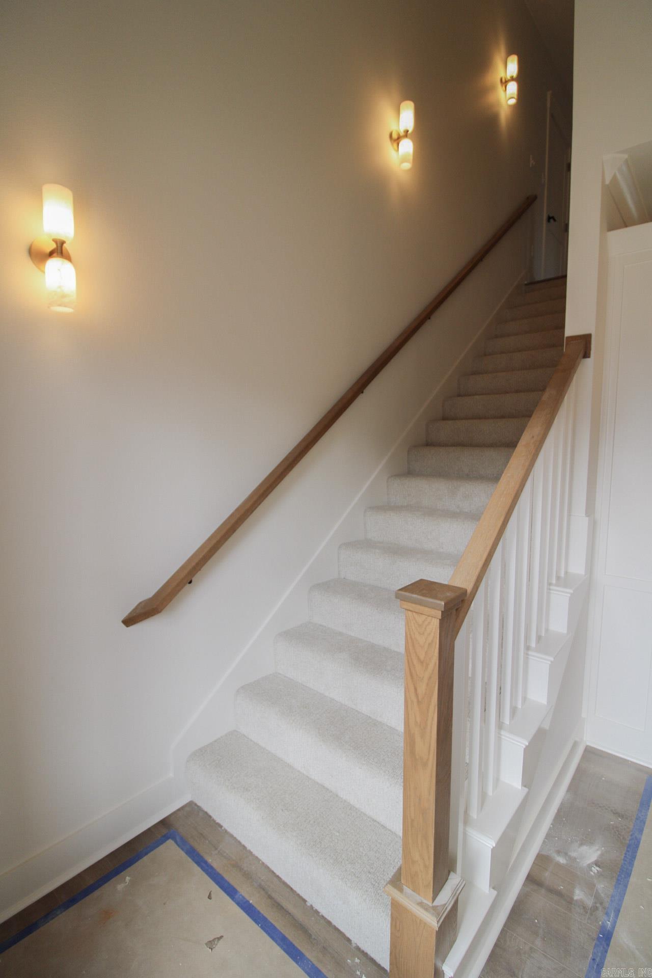 ROBYNMAR - Residential