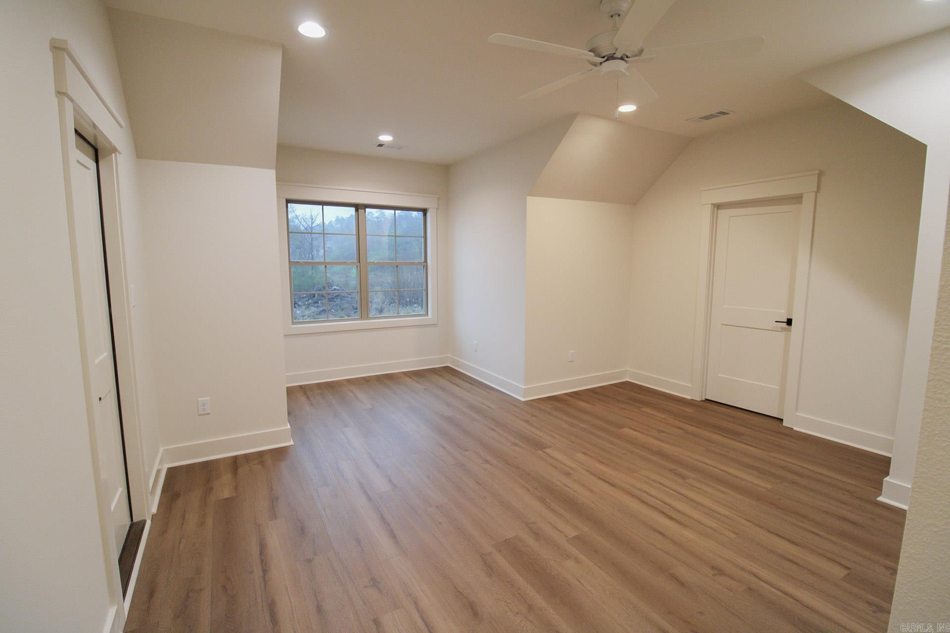 ROBYNMAR - Residential