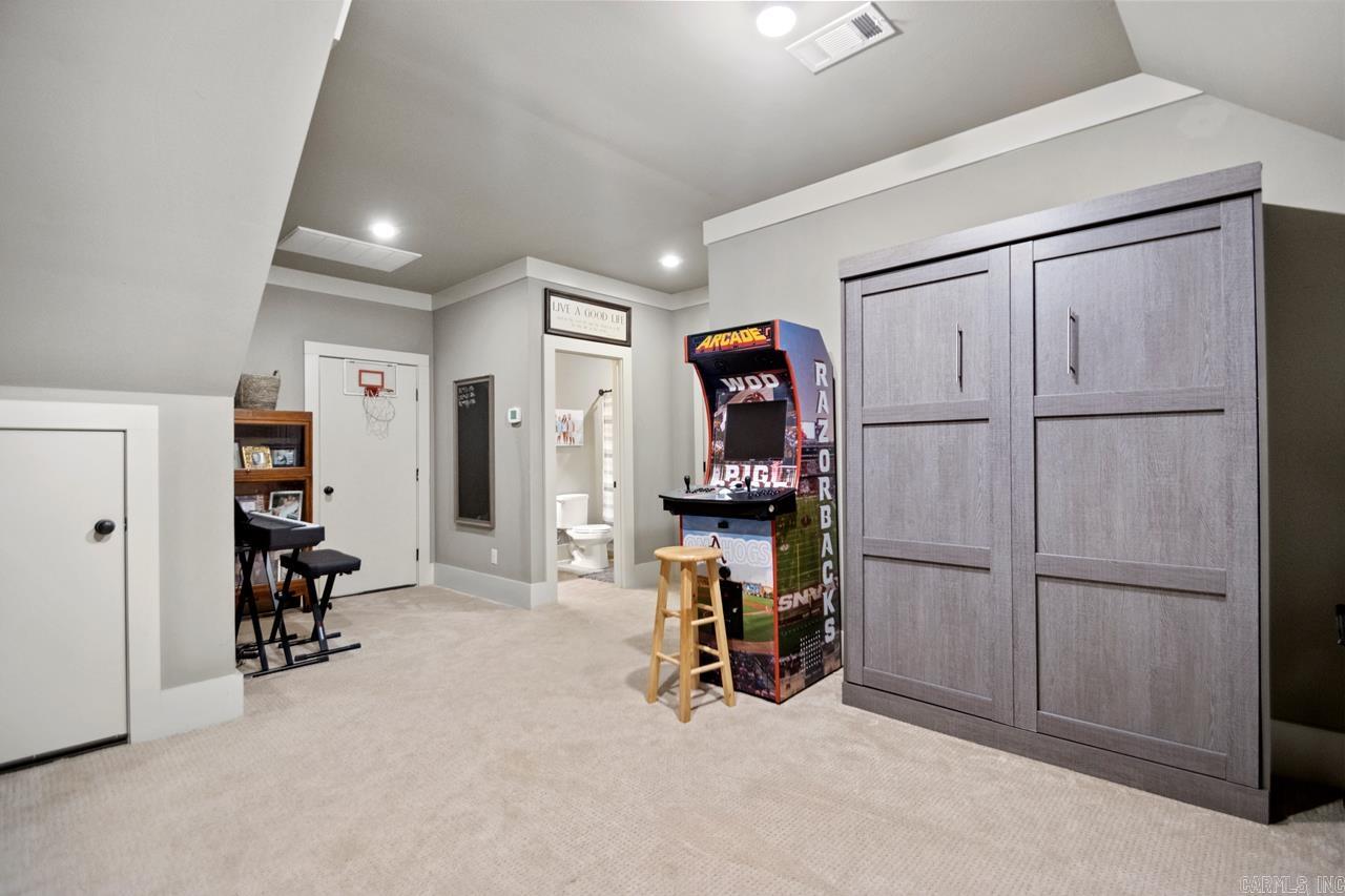 WESTSHORE ADDN HURRICANE LAKE ES - Residential