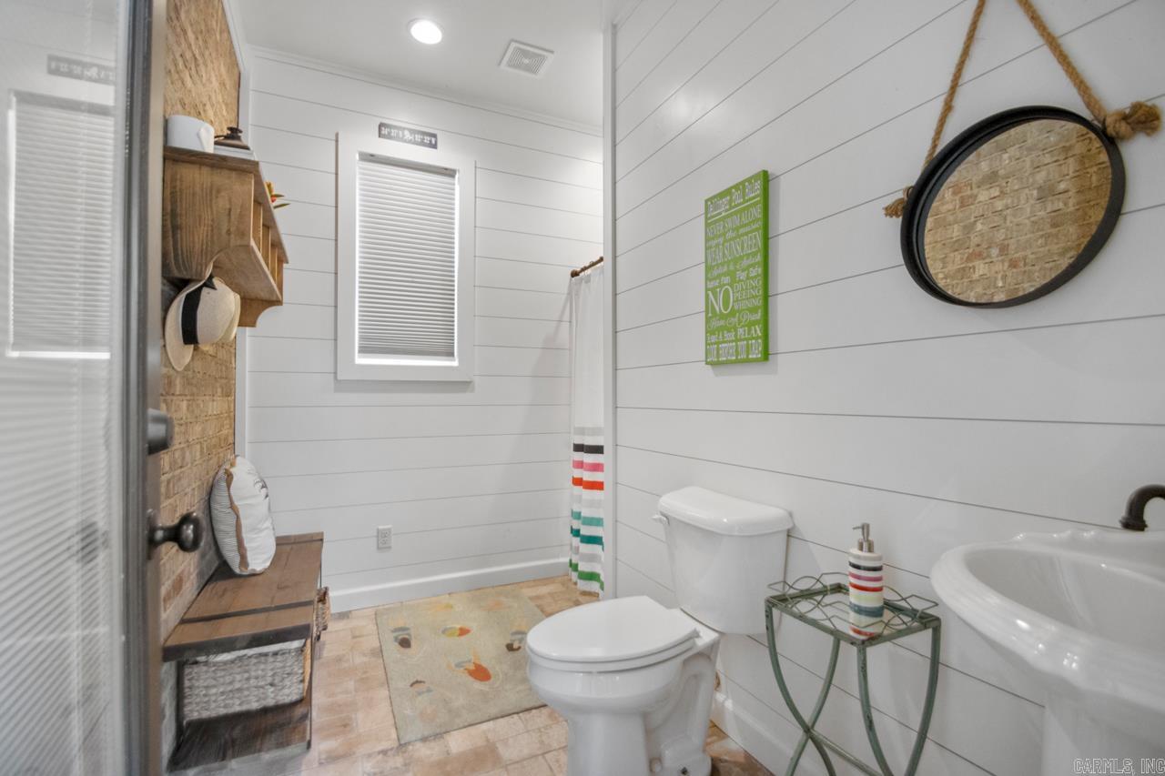 WESTSHORE ADDN HURRICANE LAKE ES - Residential