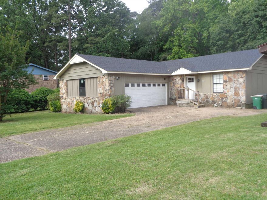 Updated 4 bedrooms, and 2 bath home with a huge master bedroom and an extremely roomy walk-in closet. The property features an "Open Floor" plan and a furnished kitchen. This house is very nice. First month's rent is 1/2 price. No Pets or animals allowed. No Housing Tenants accepted.