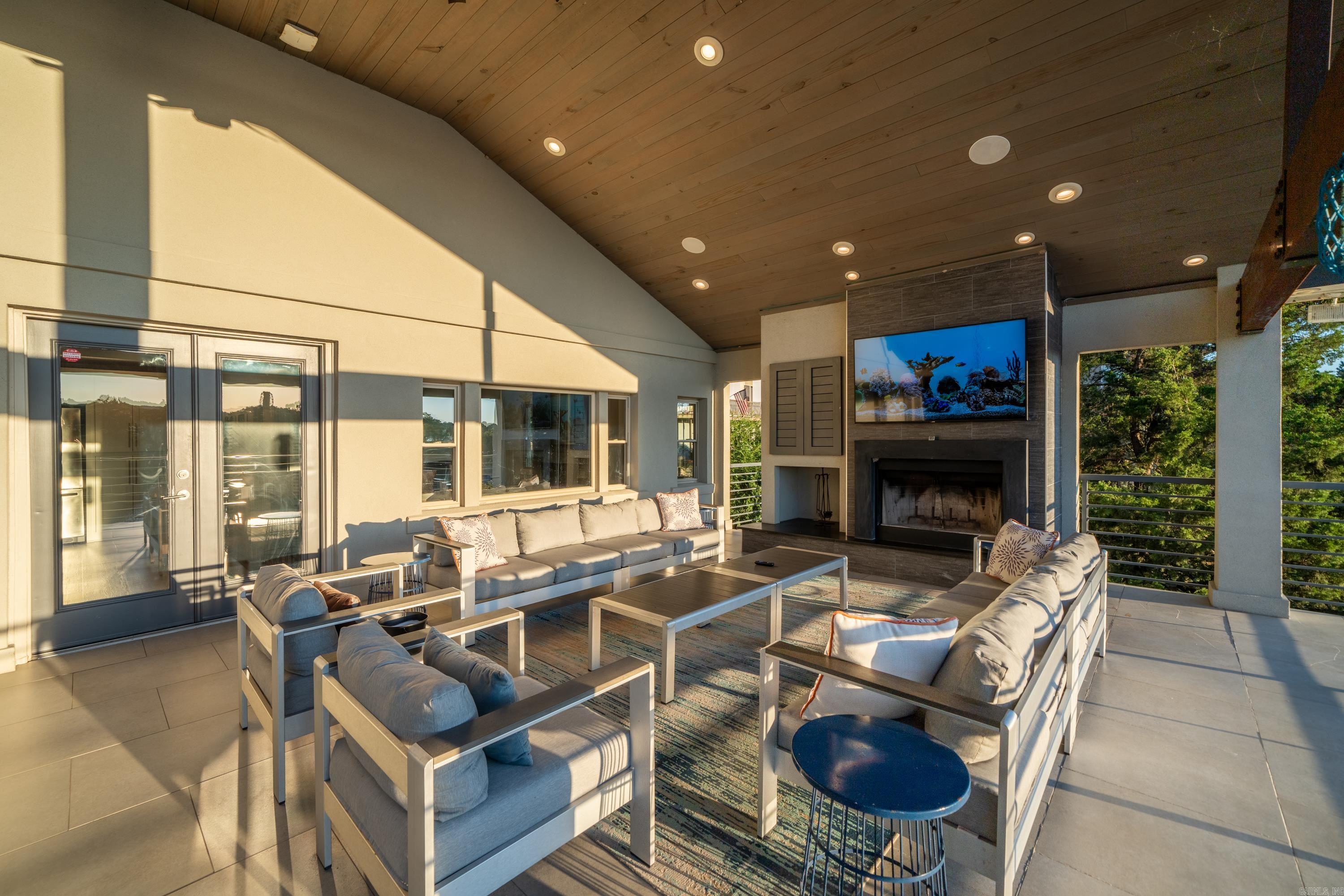 WESTWARD HO HEIGHTS - IN - Residential