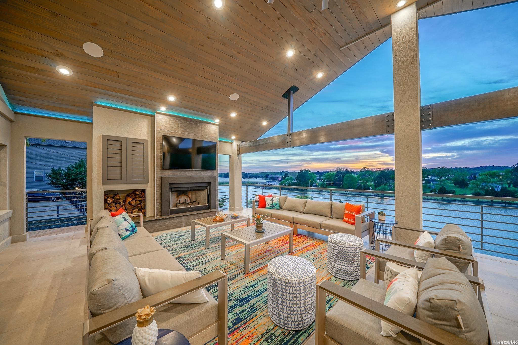 WESTWARD HO HEIGHTS - IN - Residential