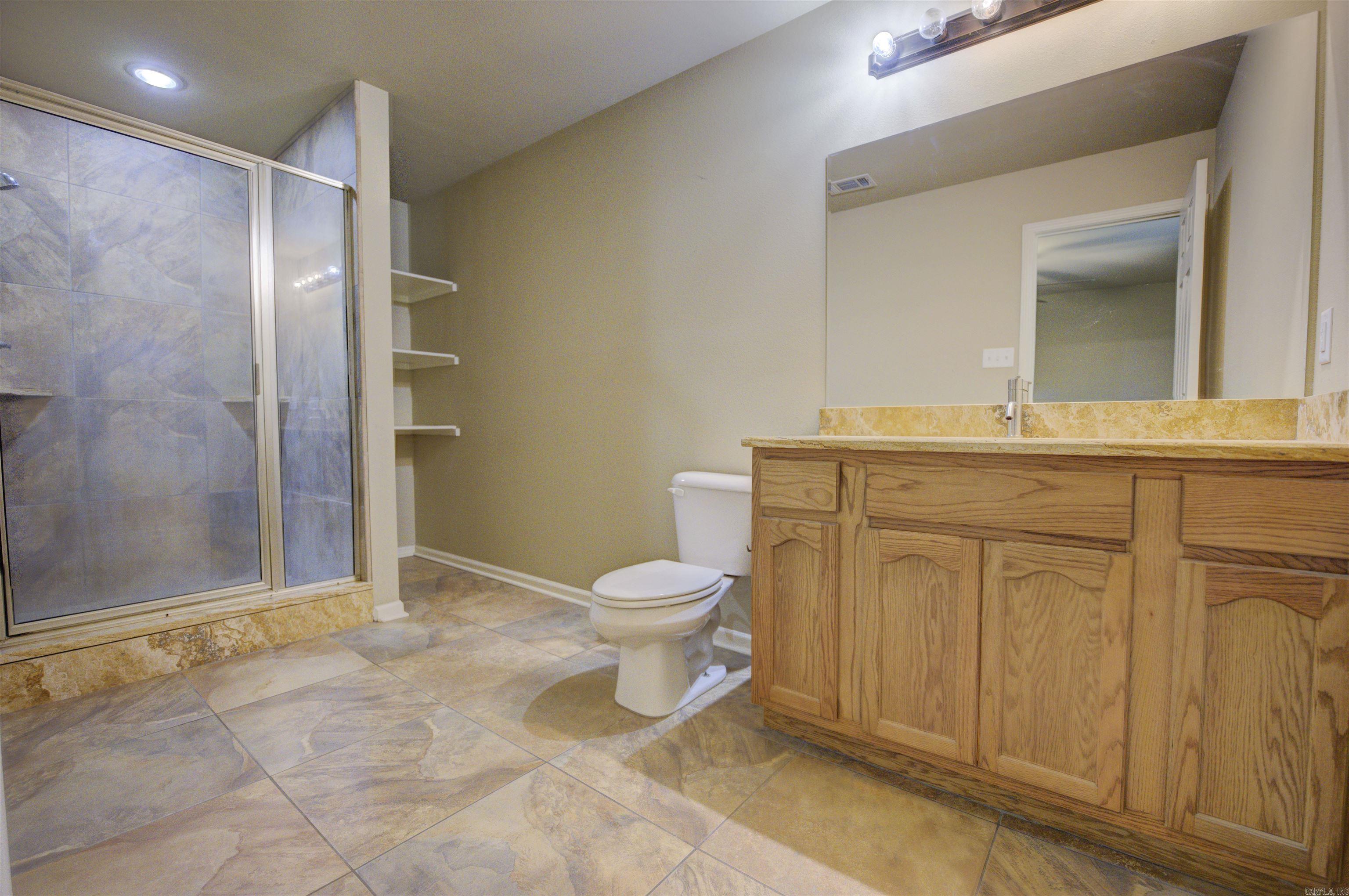 CRYSTAL LAKE - Residential