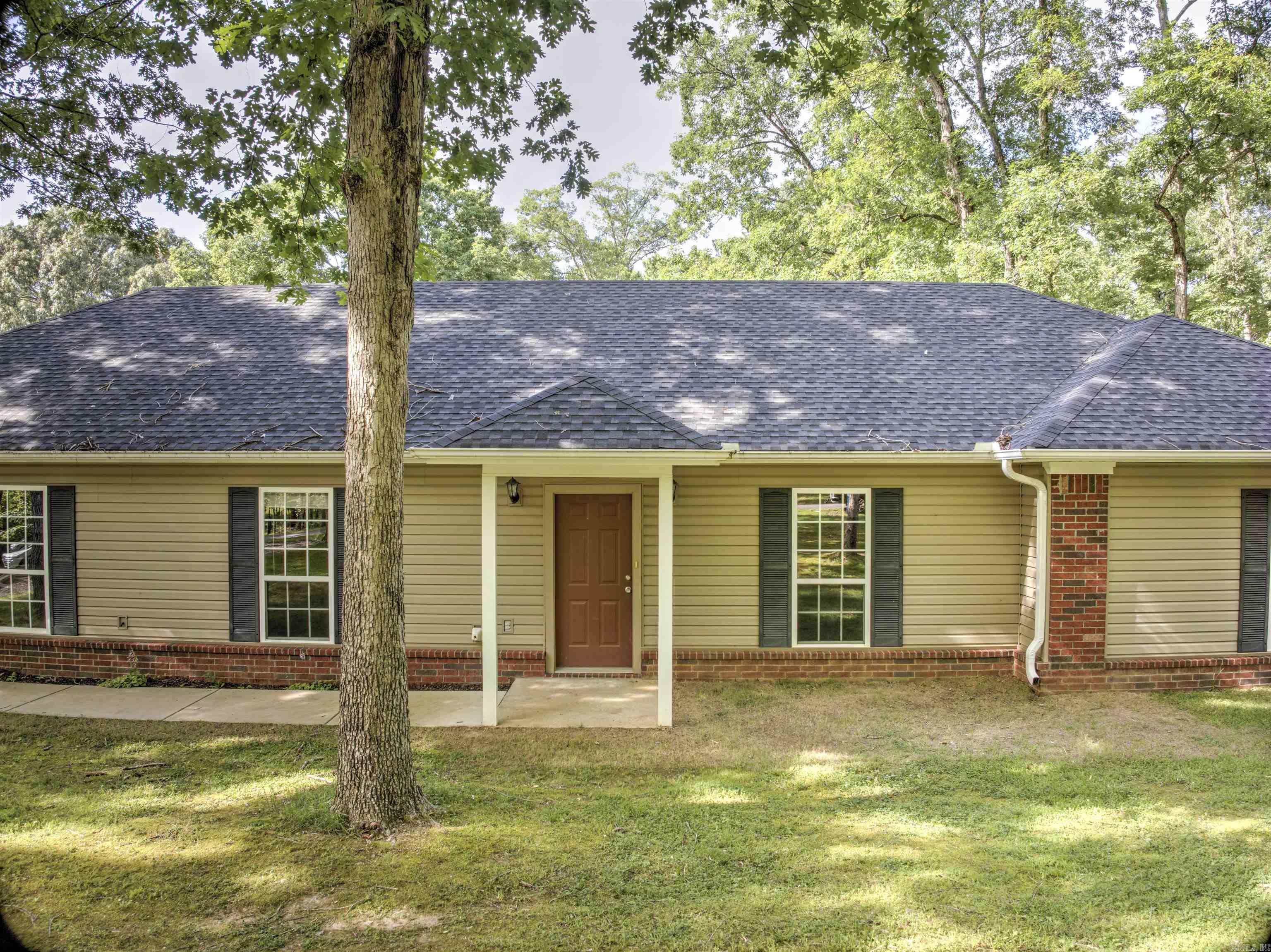 CRYSTAL LAKE - Residential