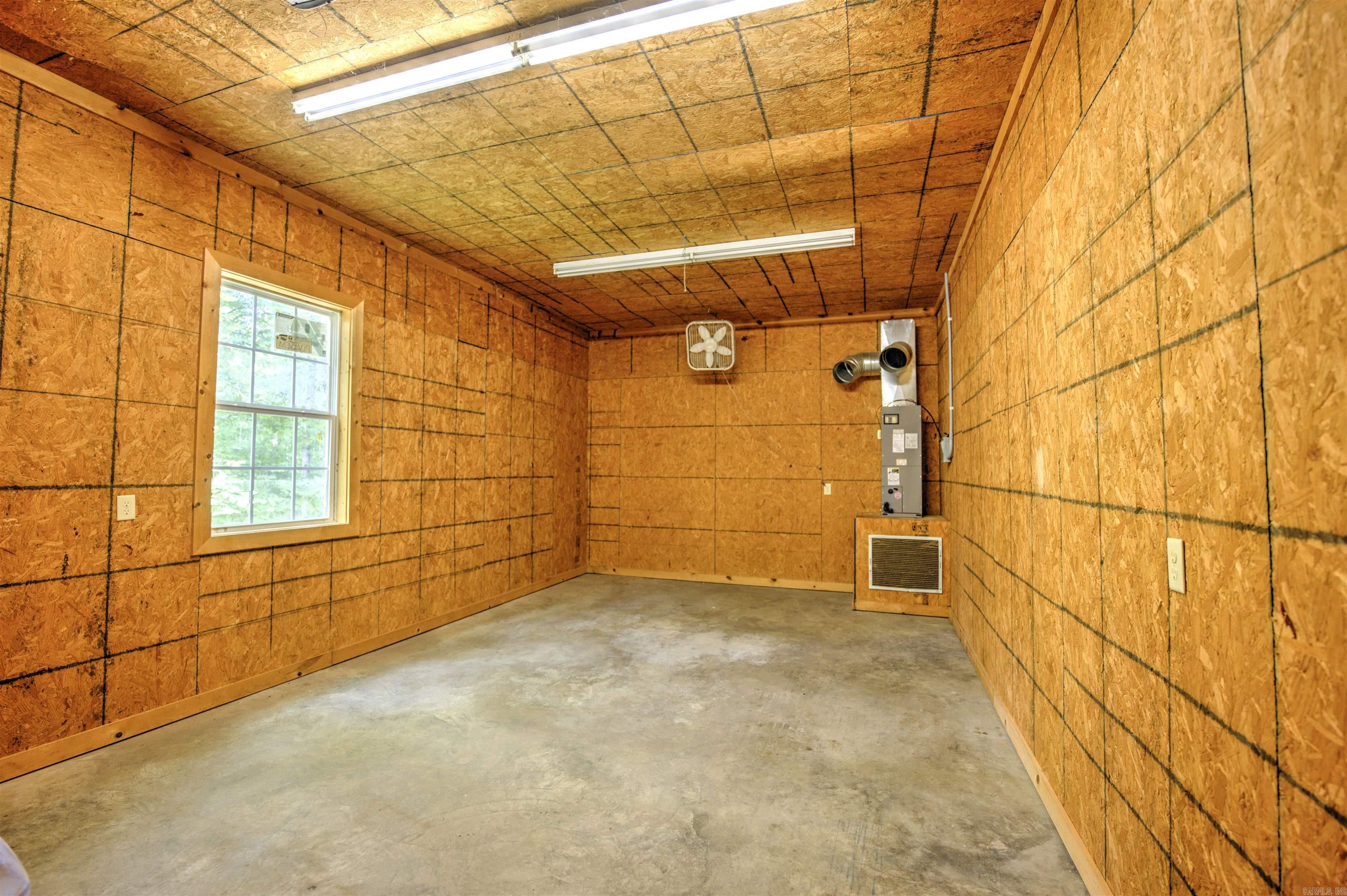 CRYSTAL LAKE - Residential