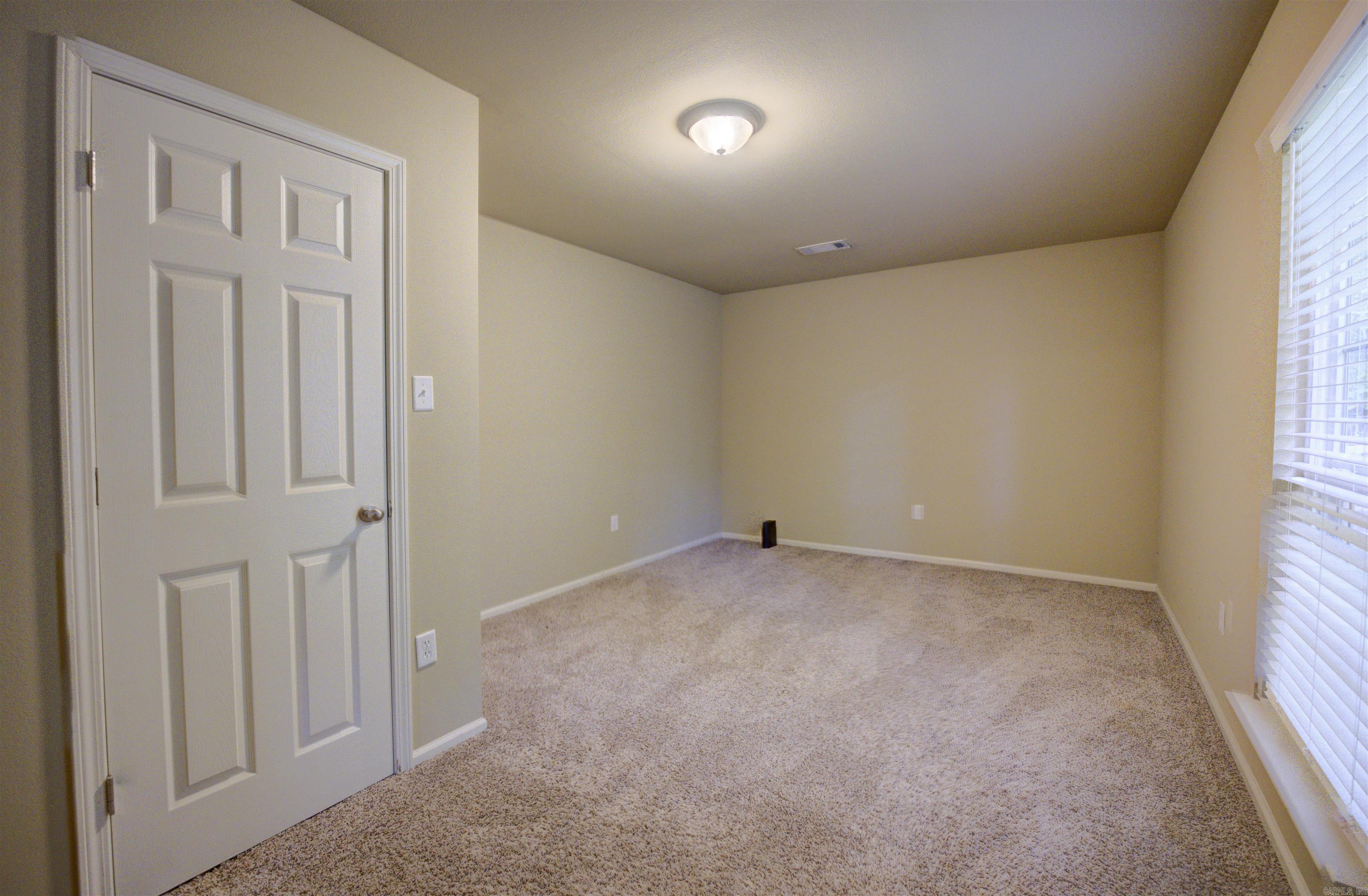 CRYSTAL LAKE - Residential