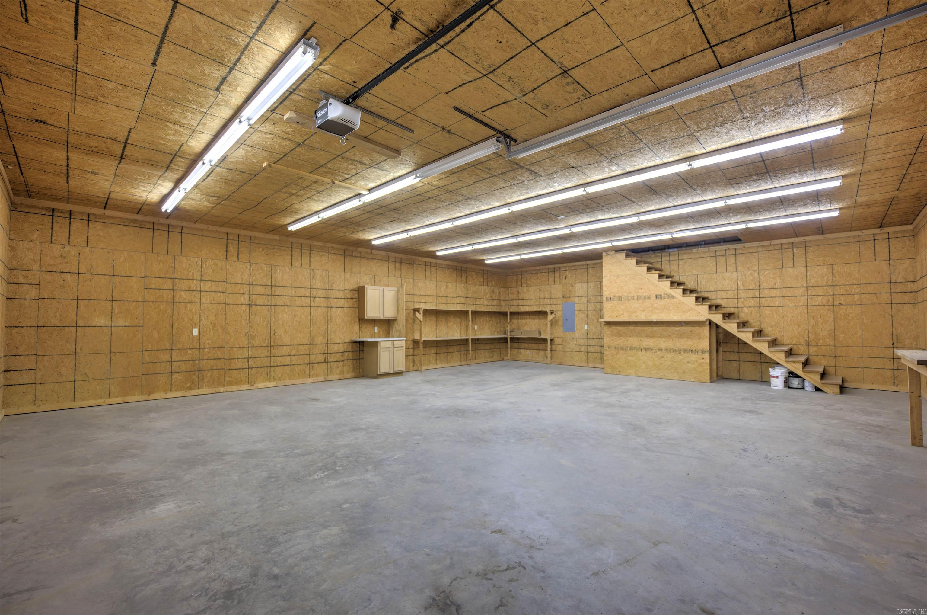 CRYSTAL LAKE - Residential