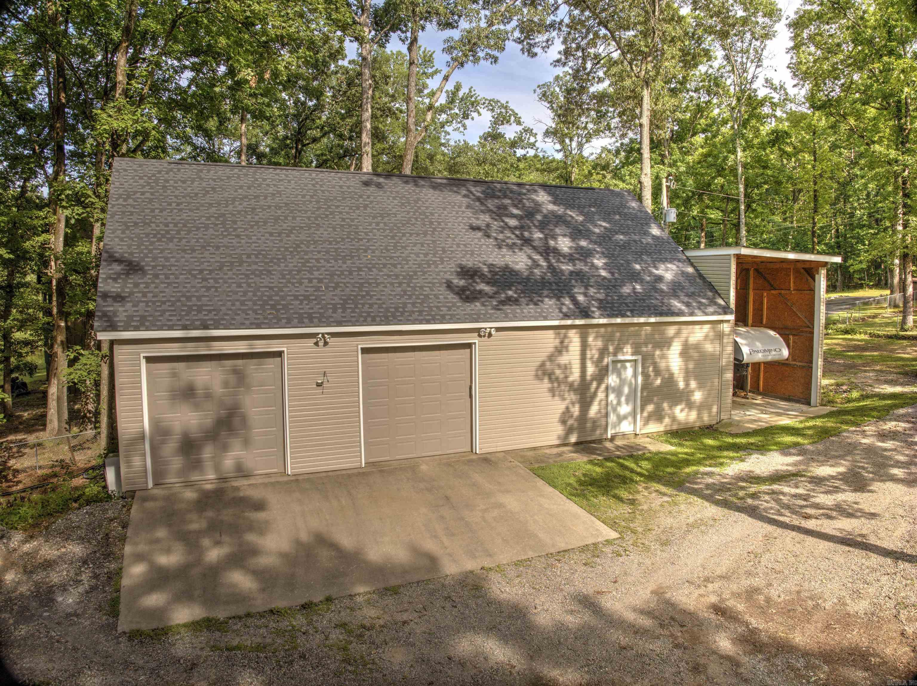 CRYSTAL LAKE - Residential