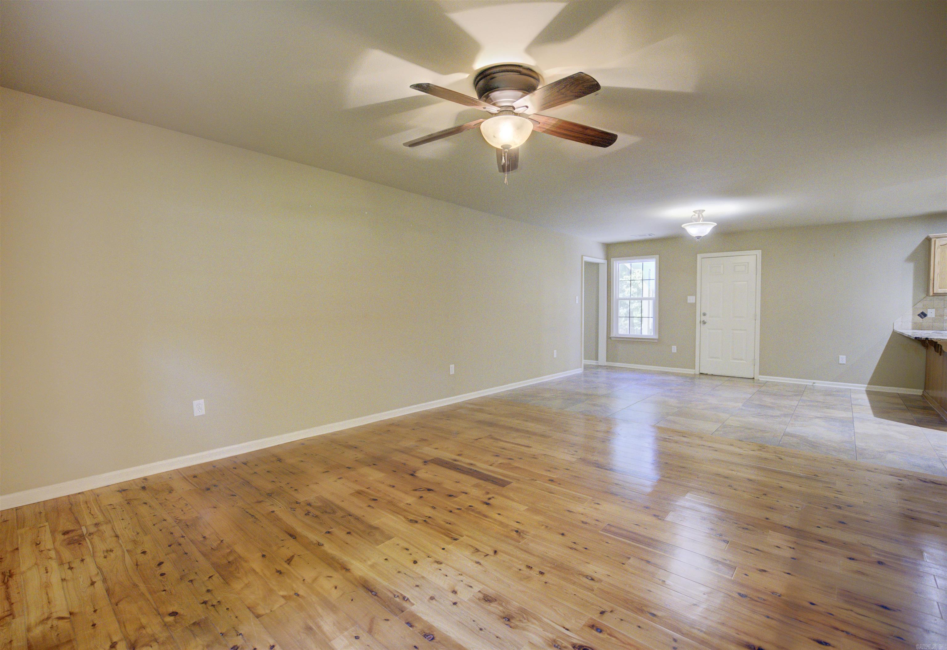 CRYSTAL LAKE - Residential