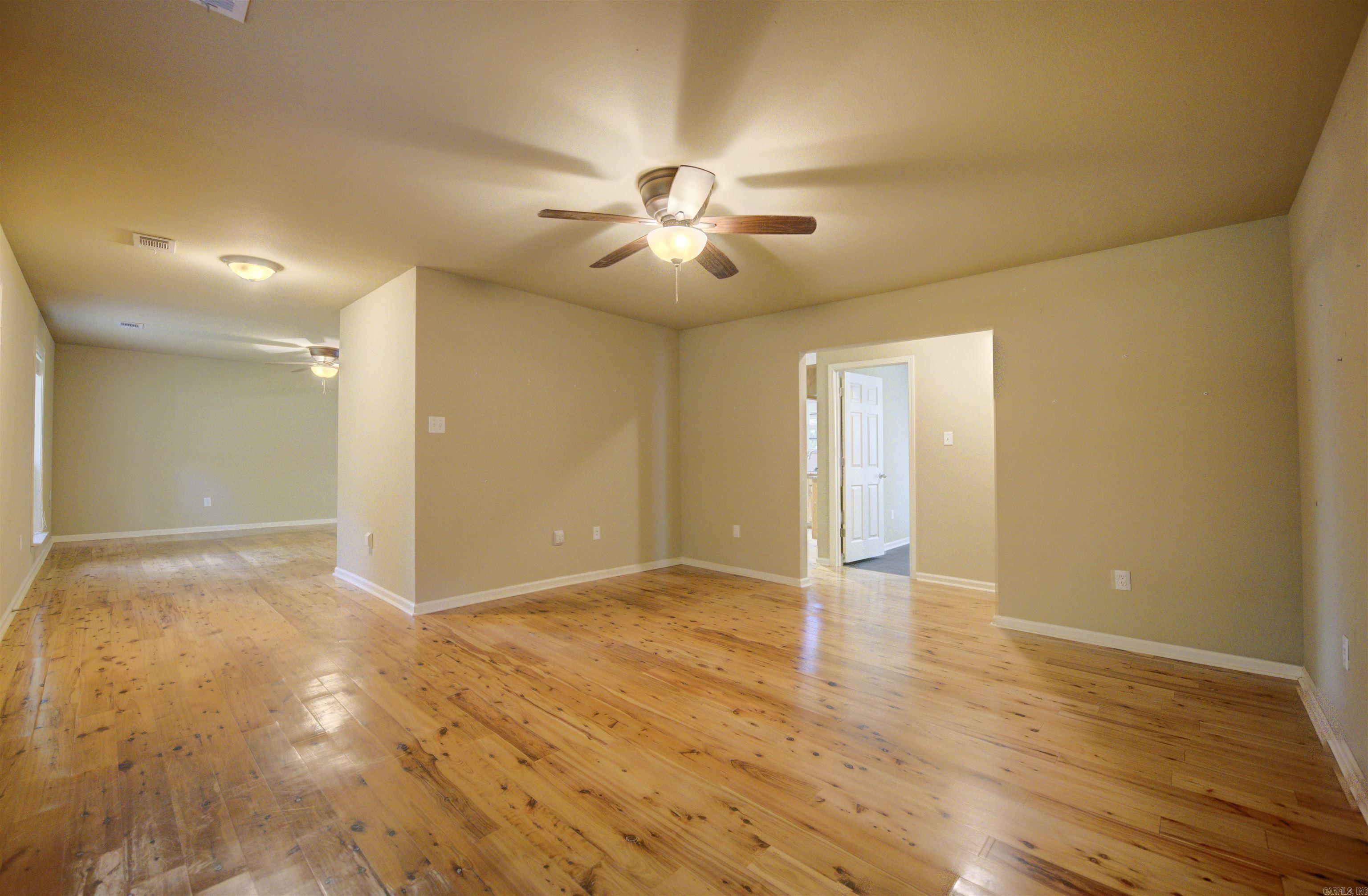 CRYSTAL LAKE - Residential