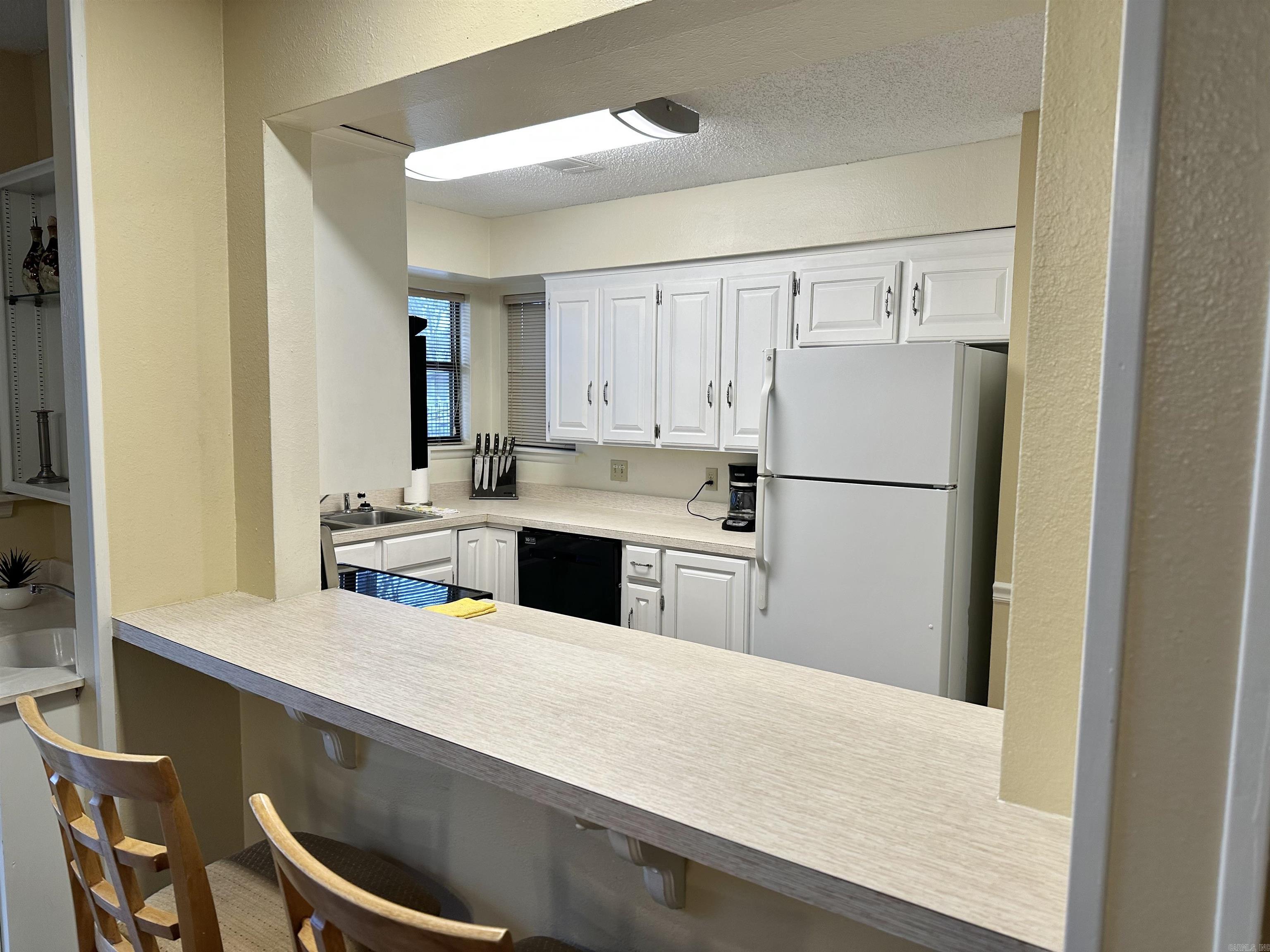 EMERALD ISLE HPR - Residential Lease