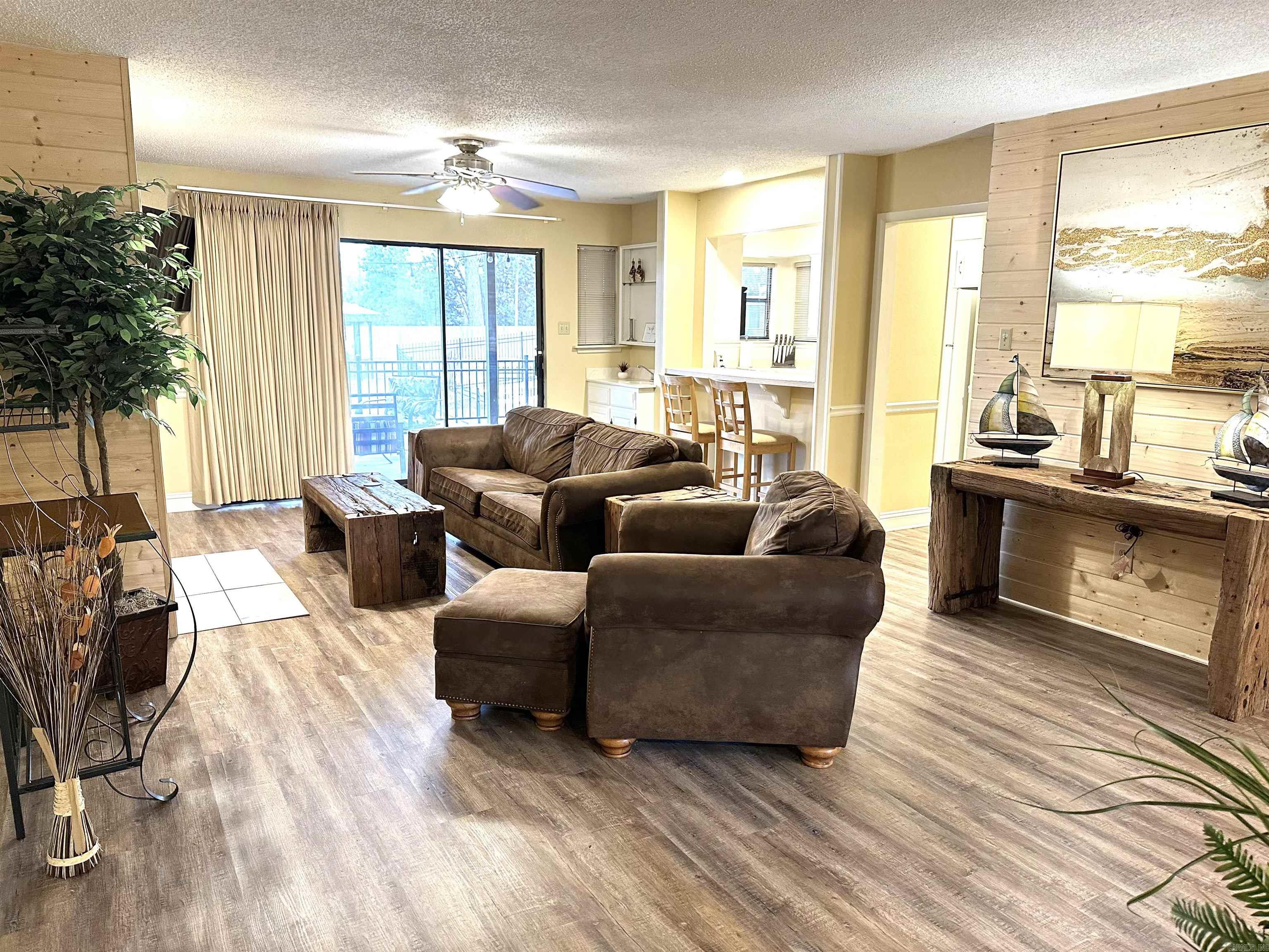 EMERALD ISLE HPR - Residential Lease