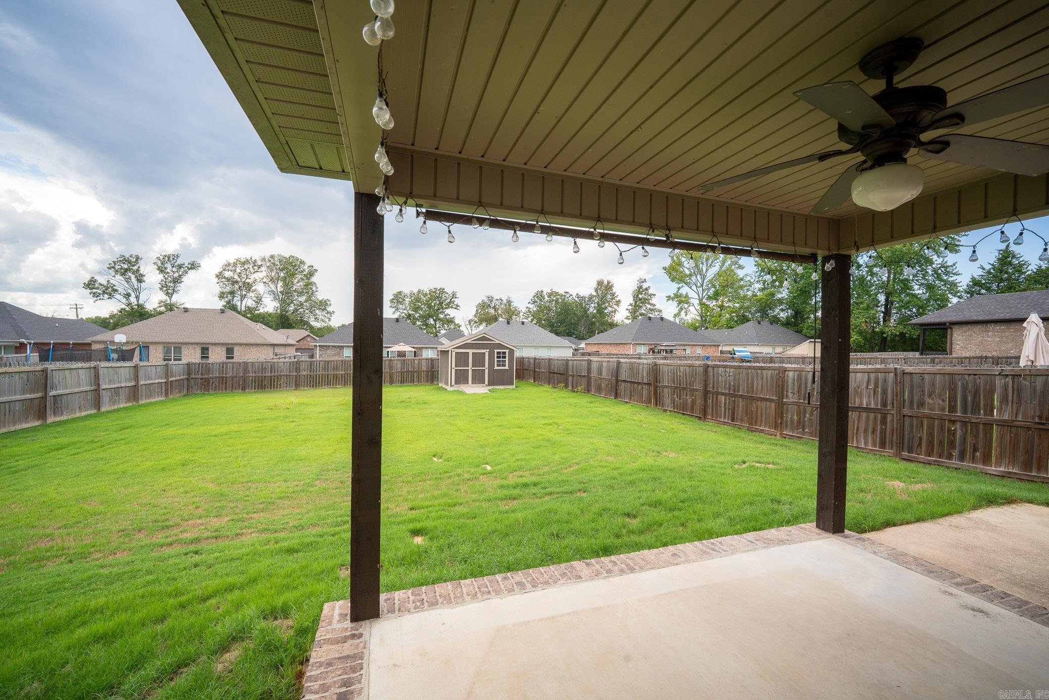 WILLOW OAK MANOR - Residential