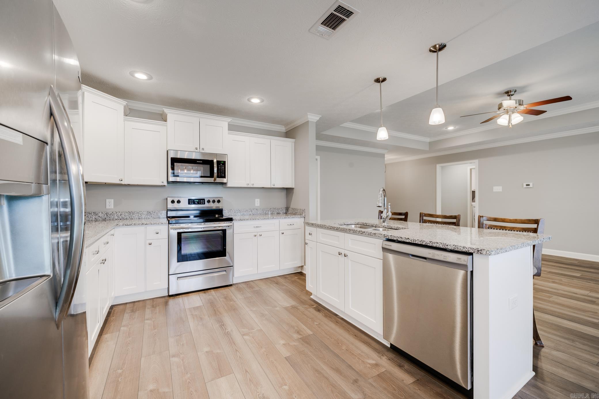 WILLOW OAK MANOR - Residential