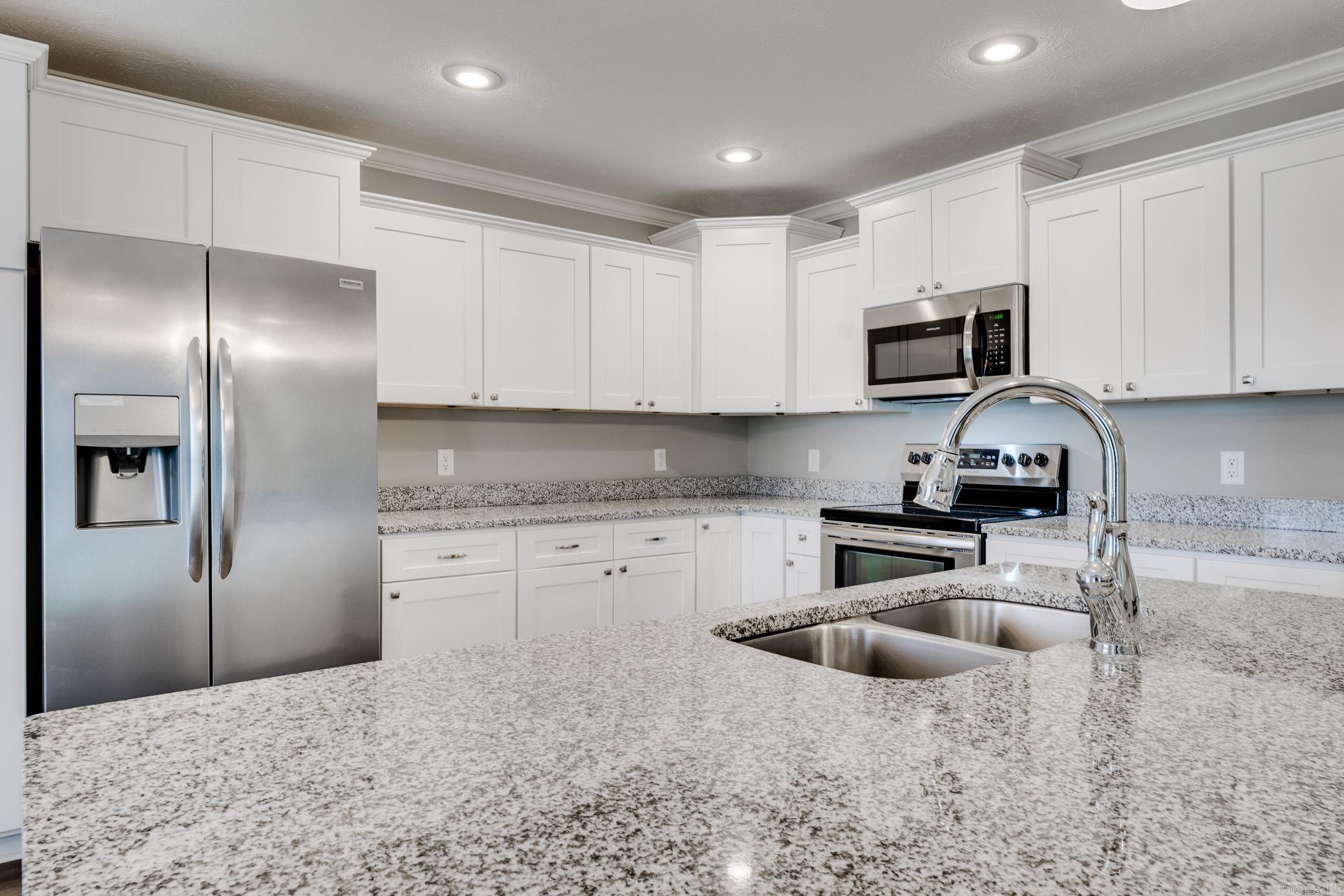 WILLOW OAK MANOR - Residential