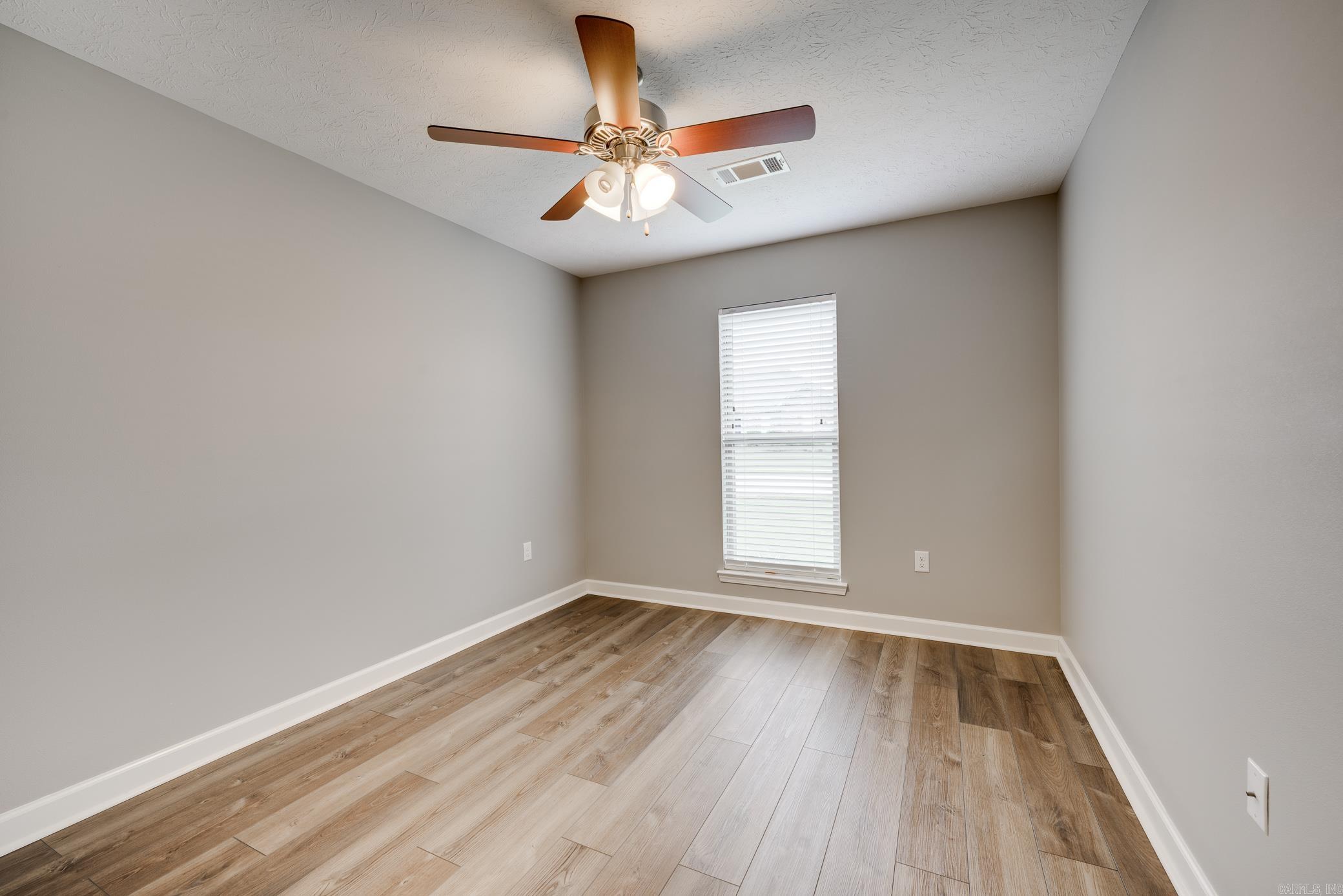 WILLOW OAK MANOR - Residential